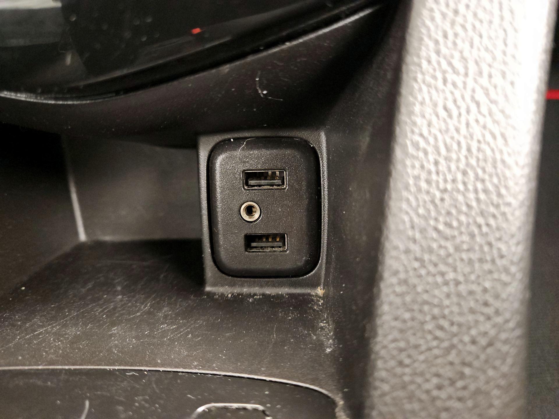Thumbnail: 2017 Chevrolet Sonic - 18