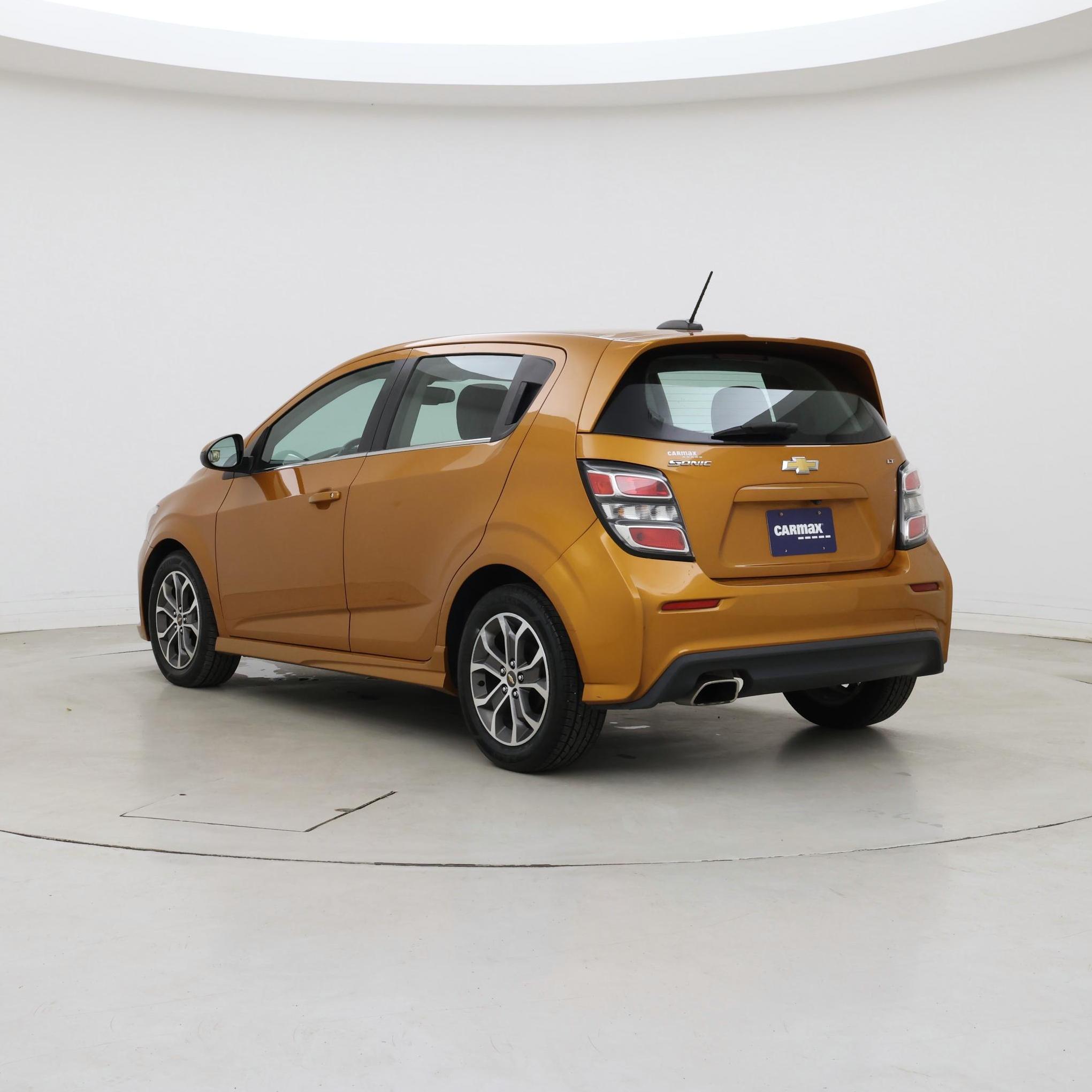 Thumbnail: 2017 Chevrolet Sonic - 2