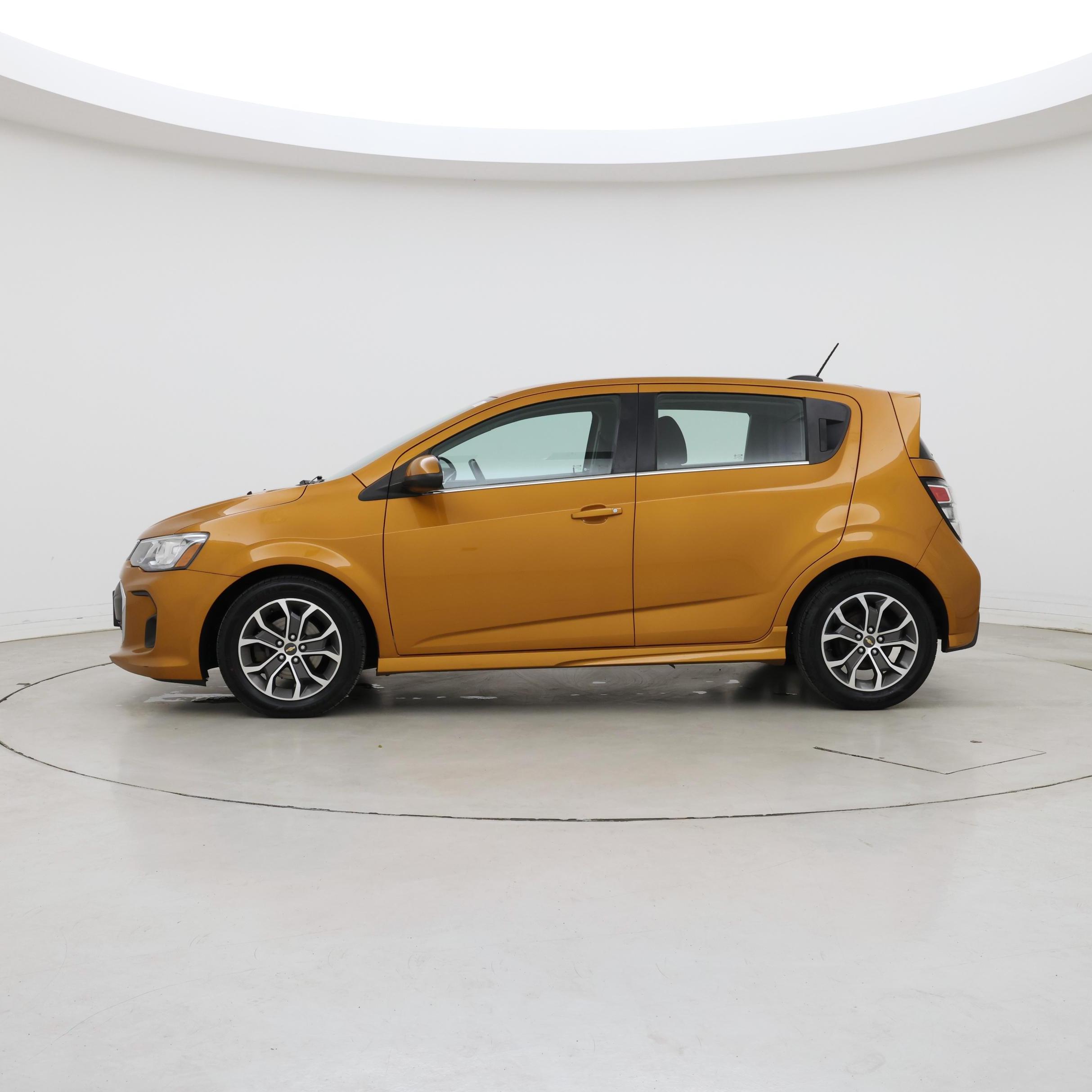 Thumbnail: 2017 Chevrolet Sonic - 3
