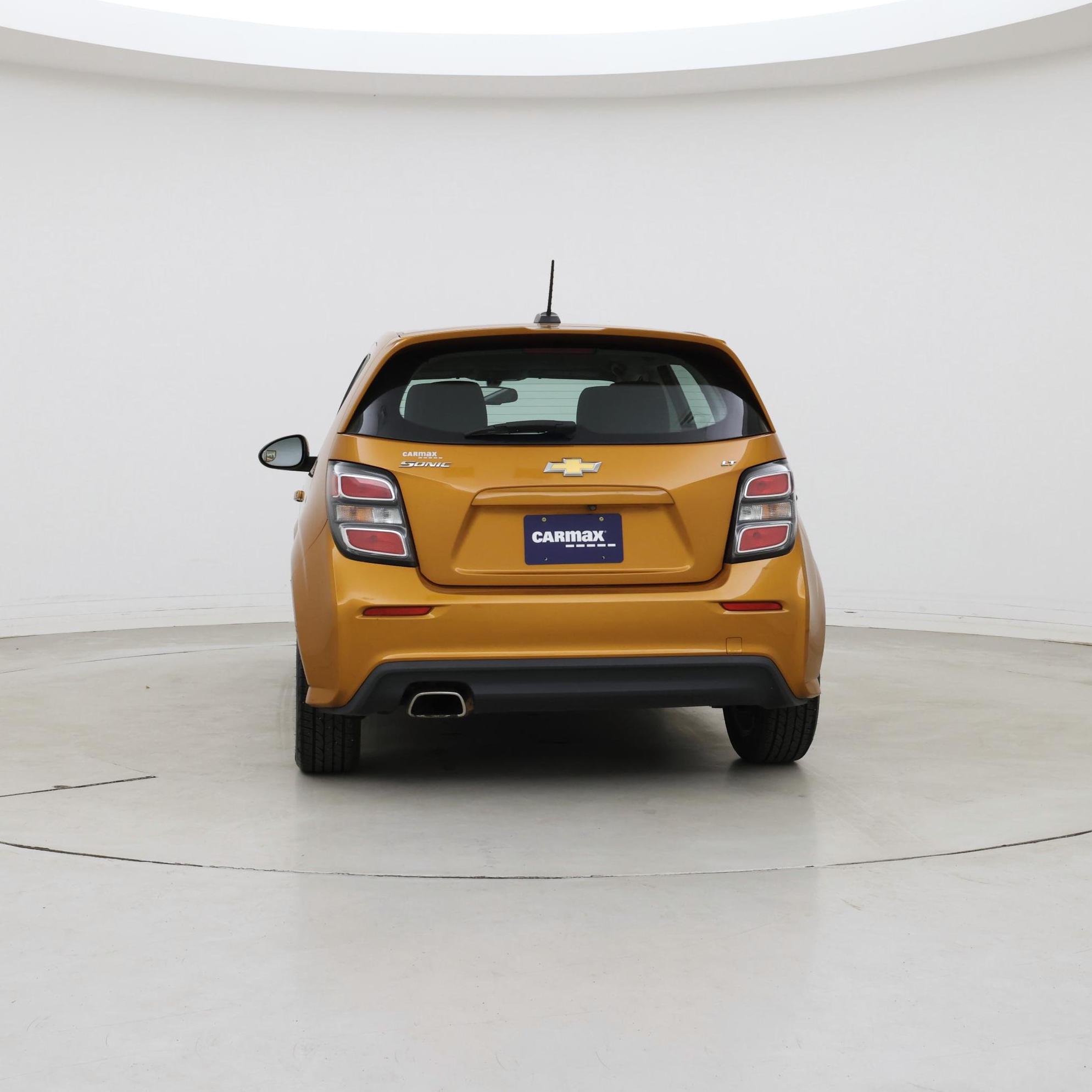 Thumbnail: 2017 Chevrolet Sonic - 6