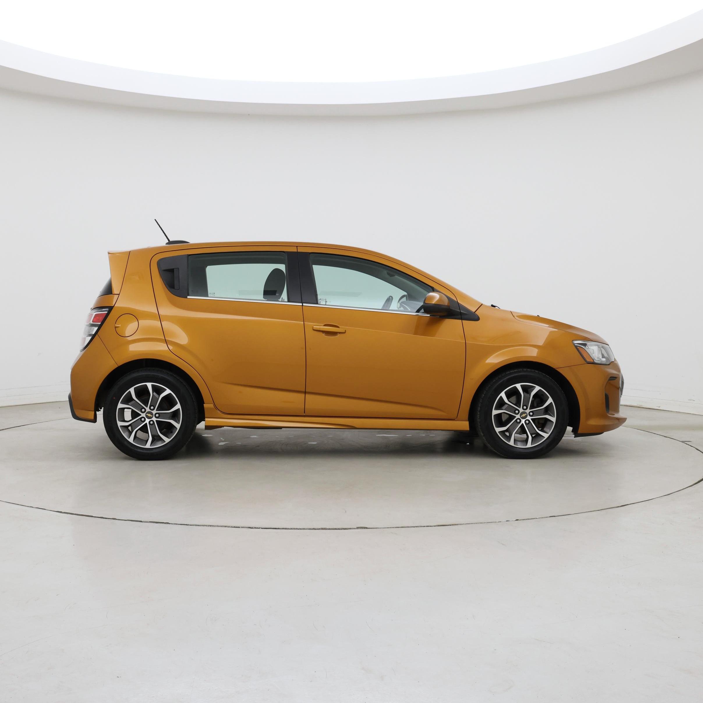 Thumbnail: 2017 Chevrolet Sonic - 7