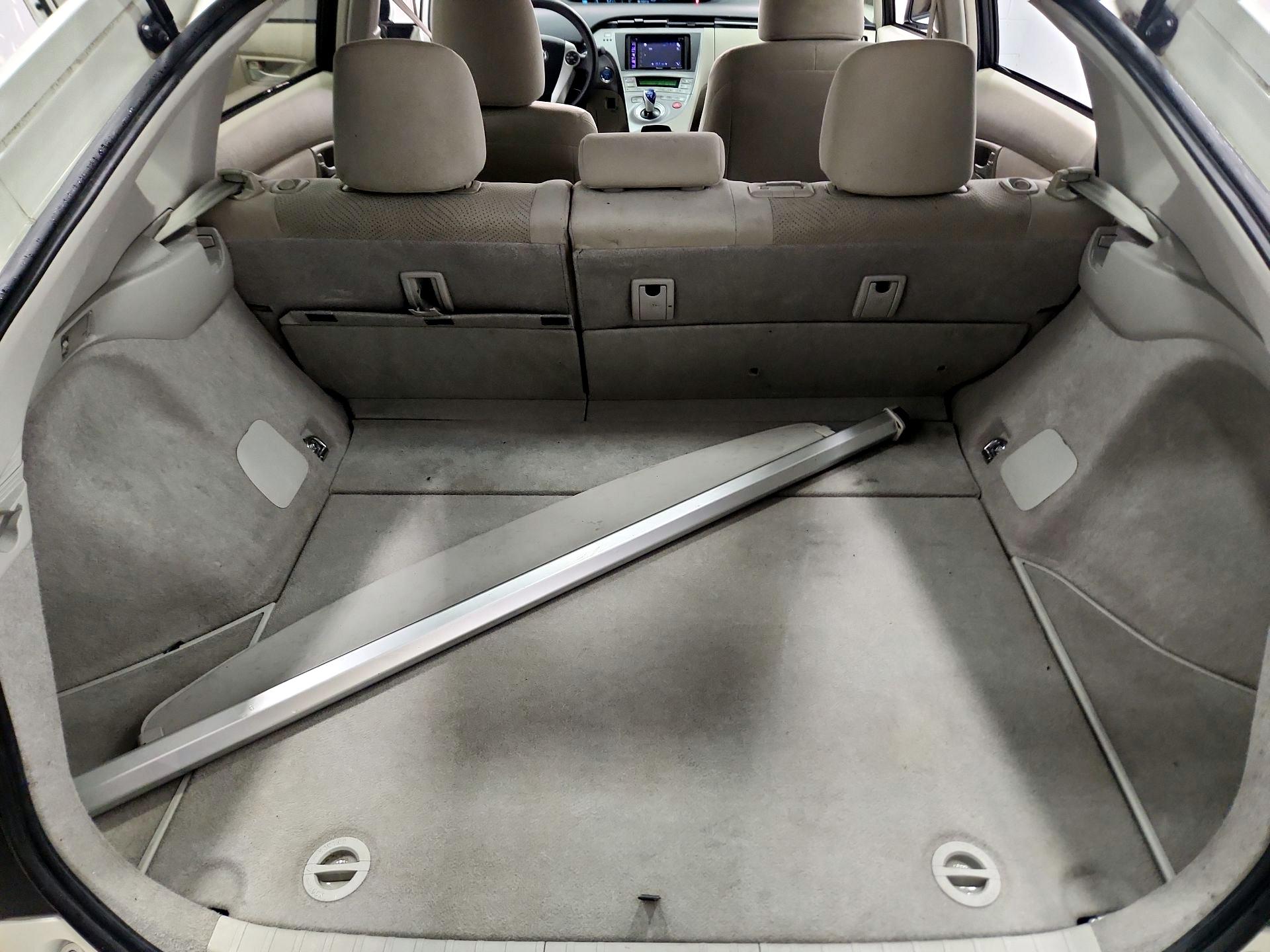 Thumbnail: 2015 Toyota Prius - 19