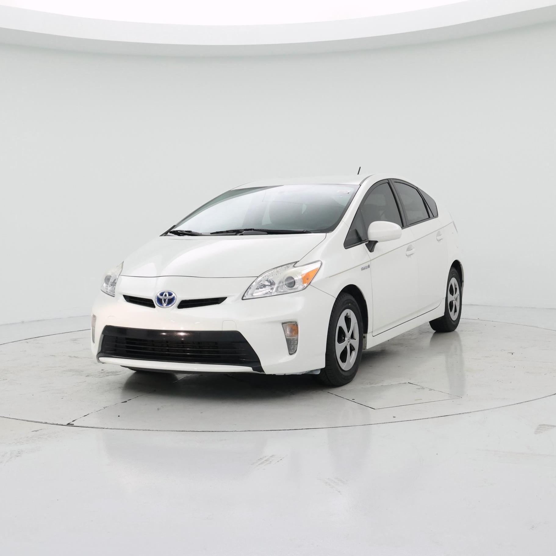 Thumbnail: 2015 Toyota Prius - 4