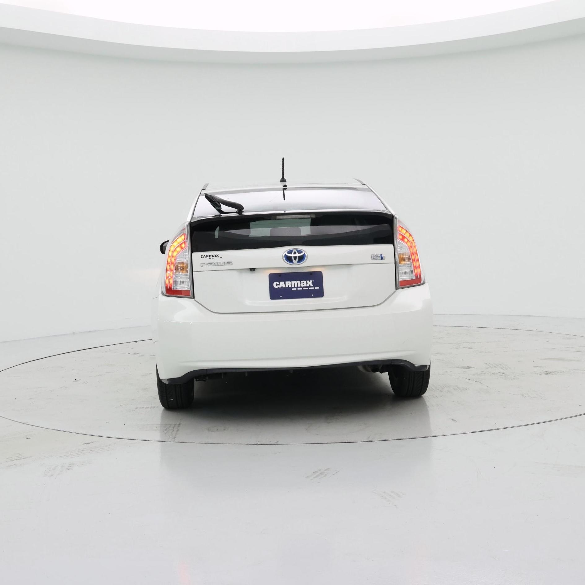 Thumbnail: 2015 Toyota Prius - 6