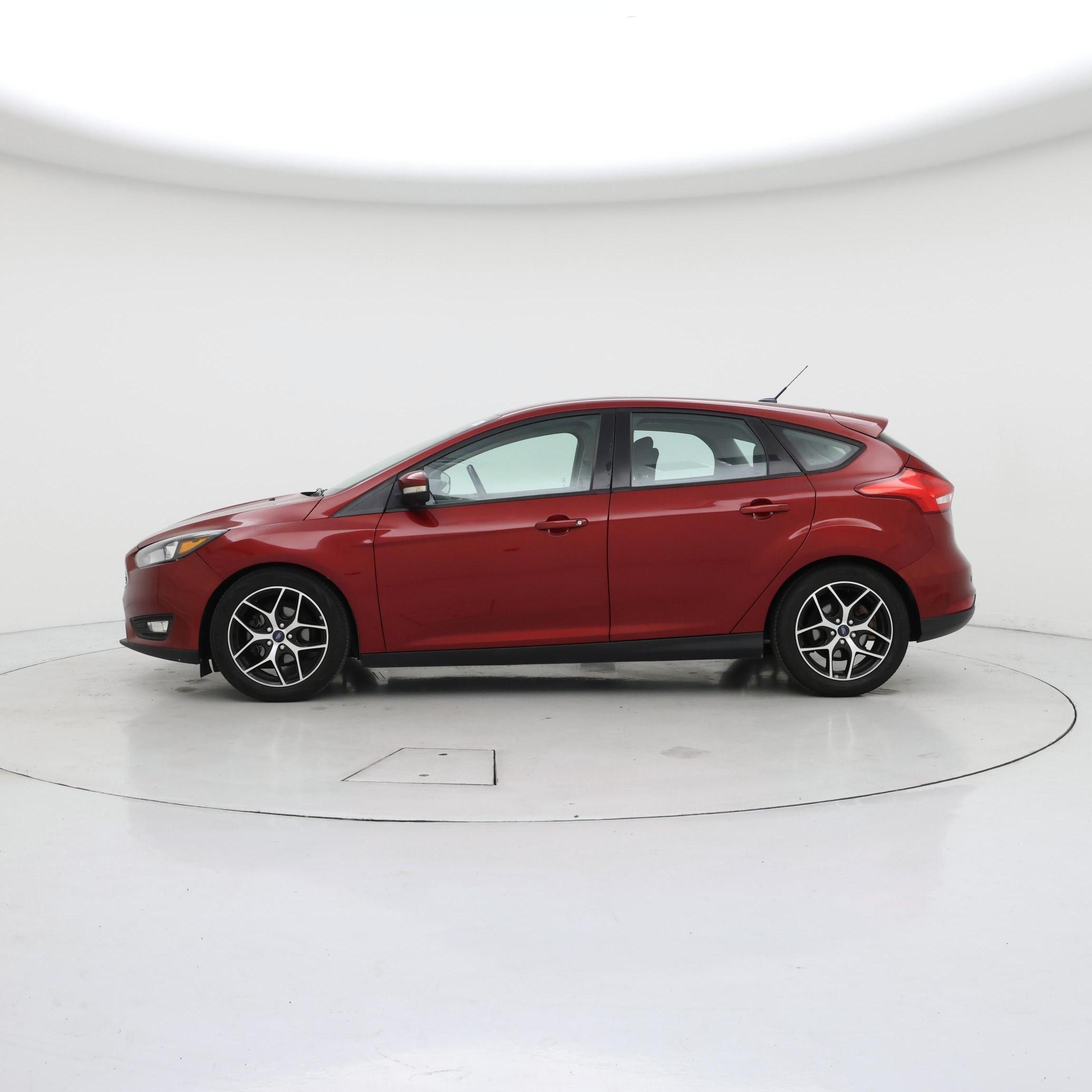 Thumbnail: 2017 Ford Focus - 3