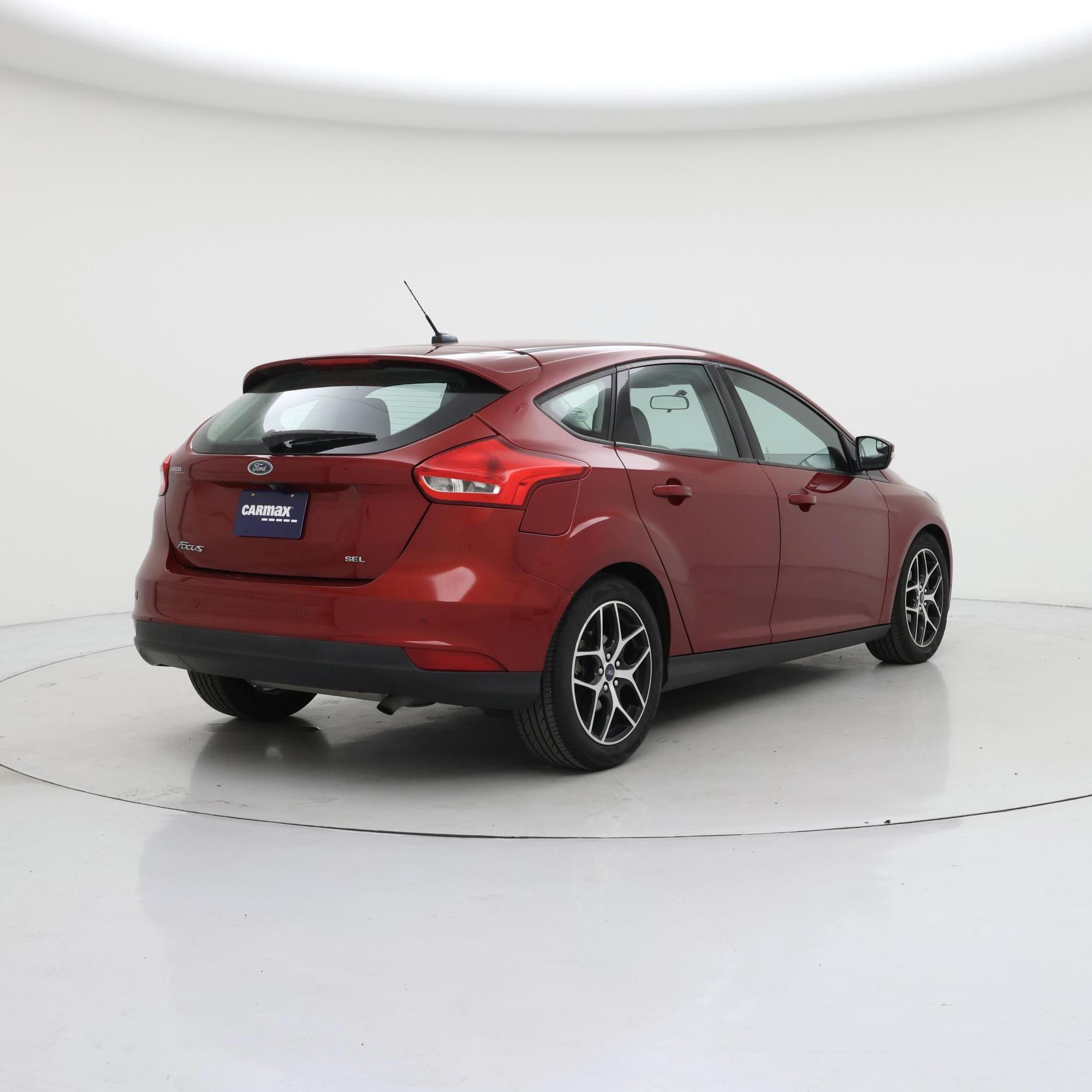 Thumbnail: 2017 Ford Focus - 8
