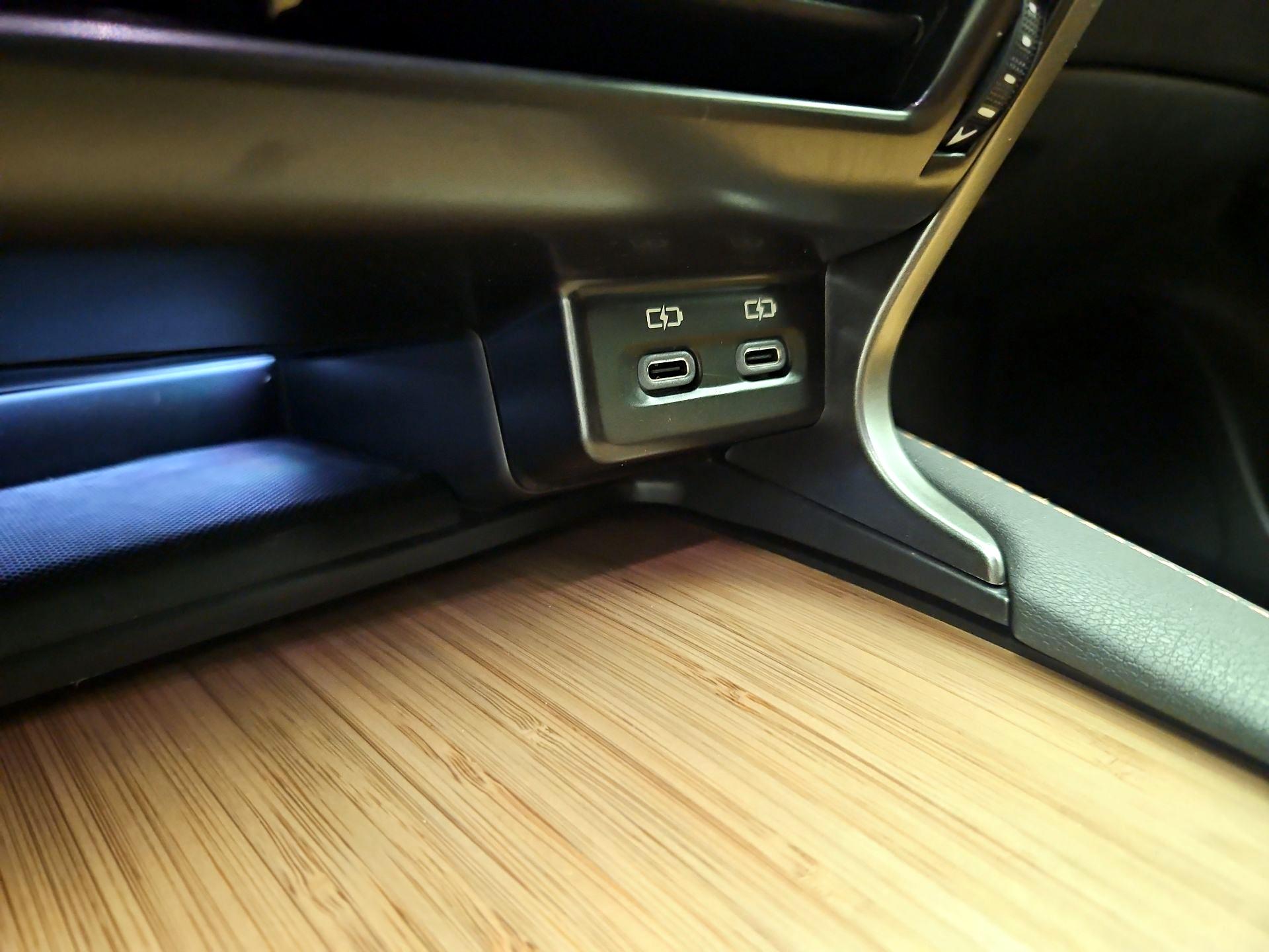 Thumbnail: 2025 Lexus RX - 18