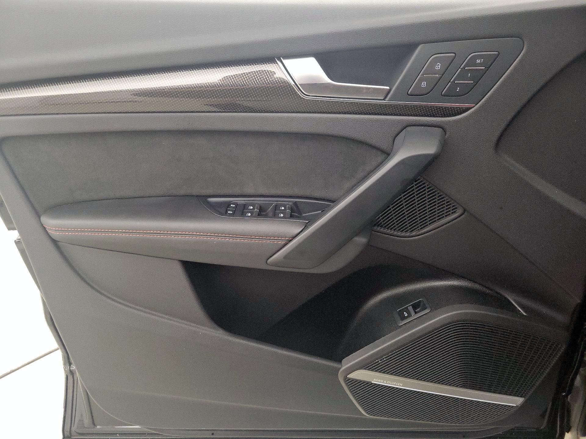 Thumbnail: 2024 Audi SQ5 - 12