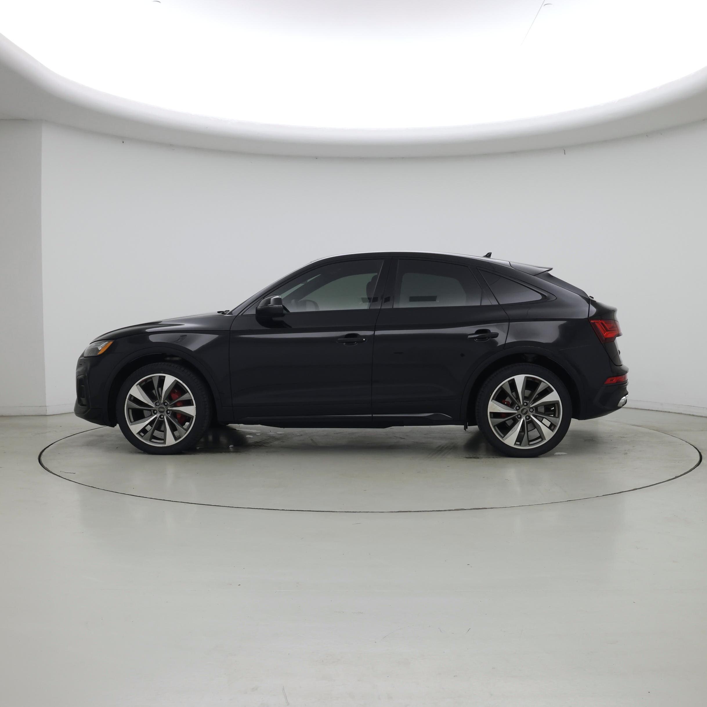 Thumbnail: 2024 Audi SQ5 - 3