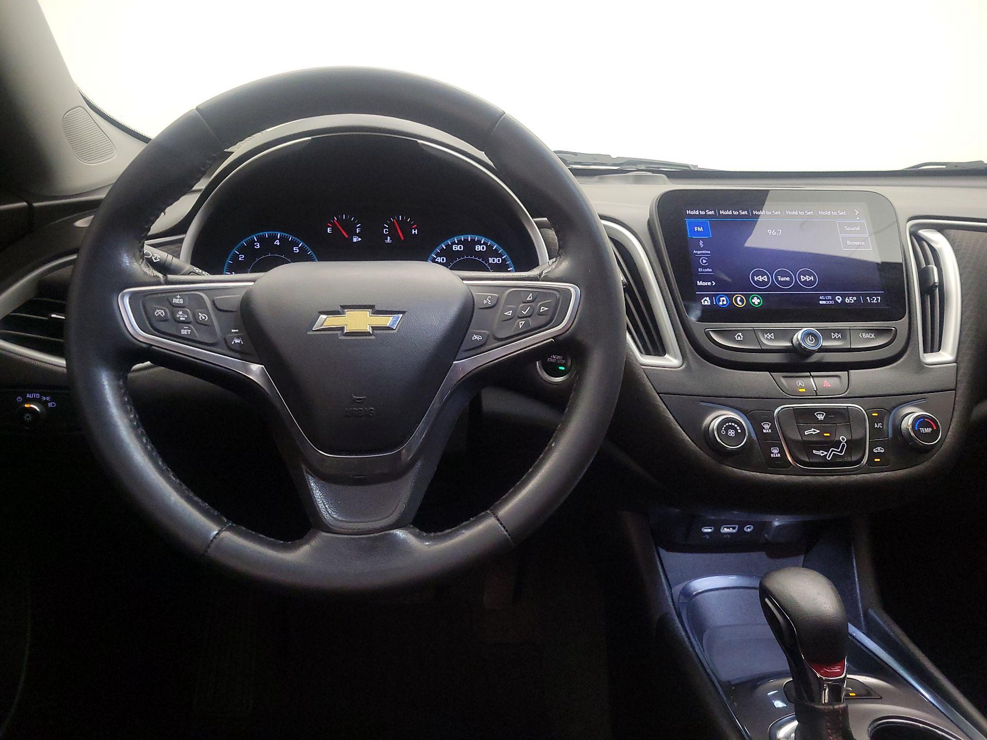 Thumbnail: 2022 Chevrolet Malibu - 10