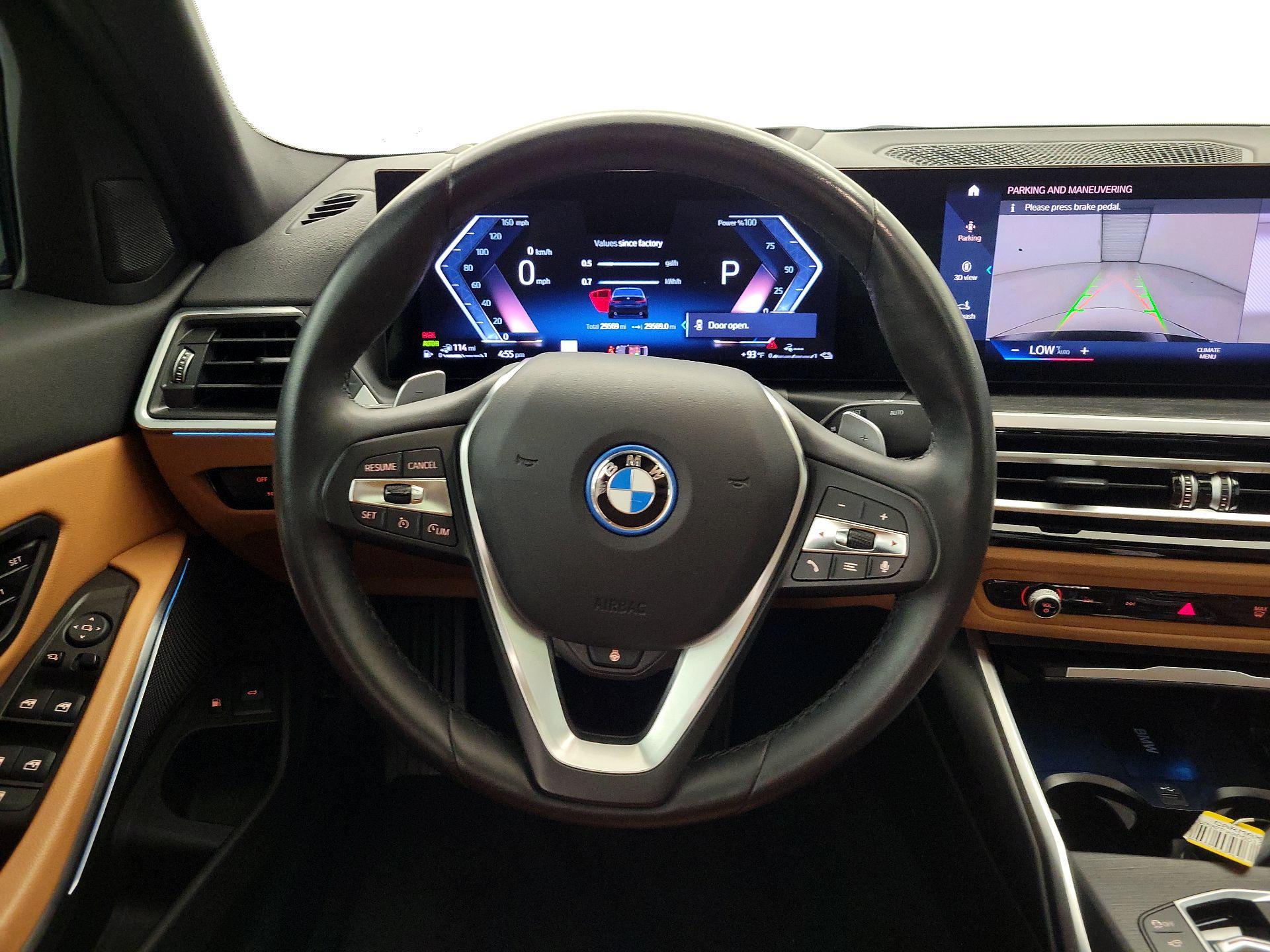 Thumbnail: 2023 BMW 3 Series - 10