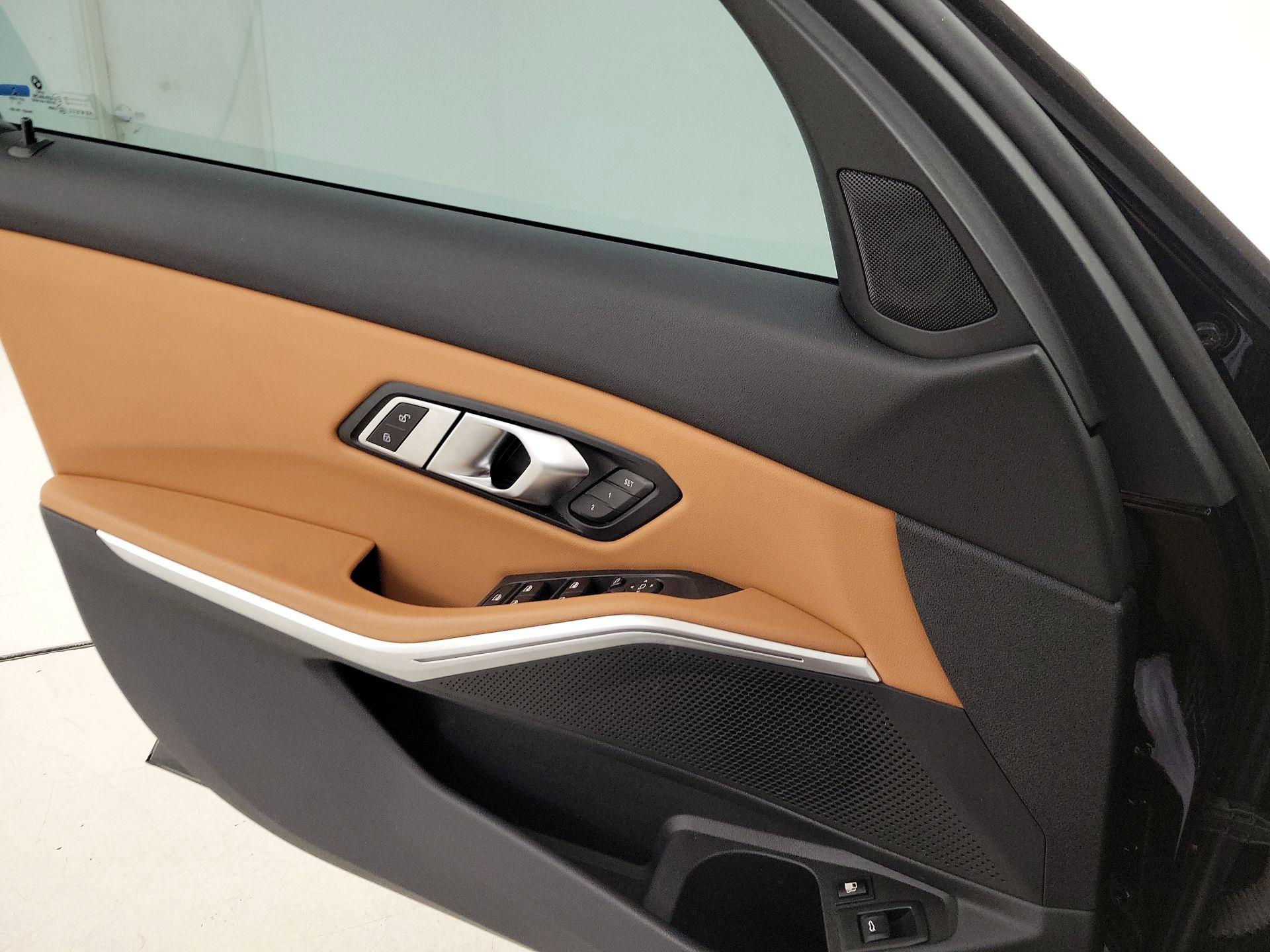 Thumbnail: 2023 BMW 3 Series - 12