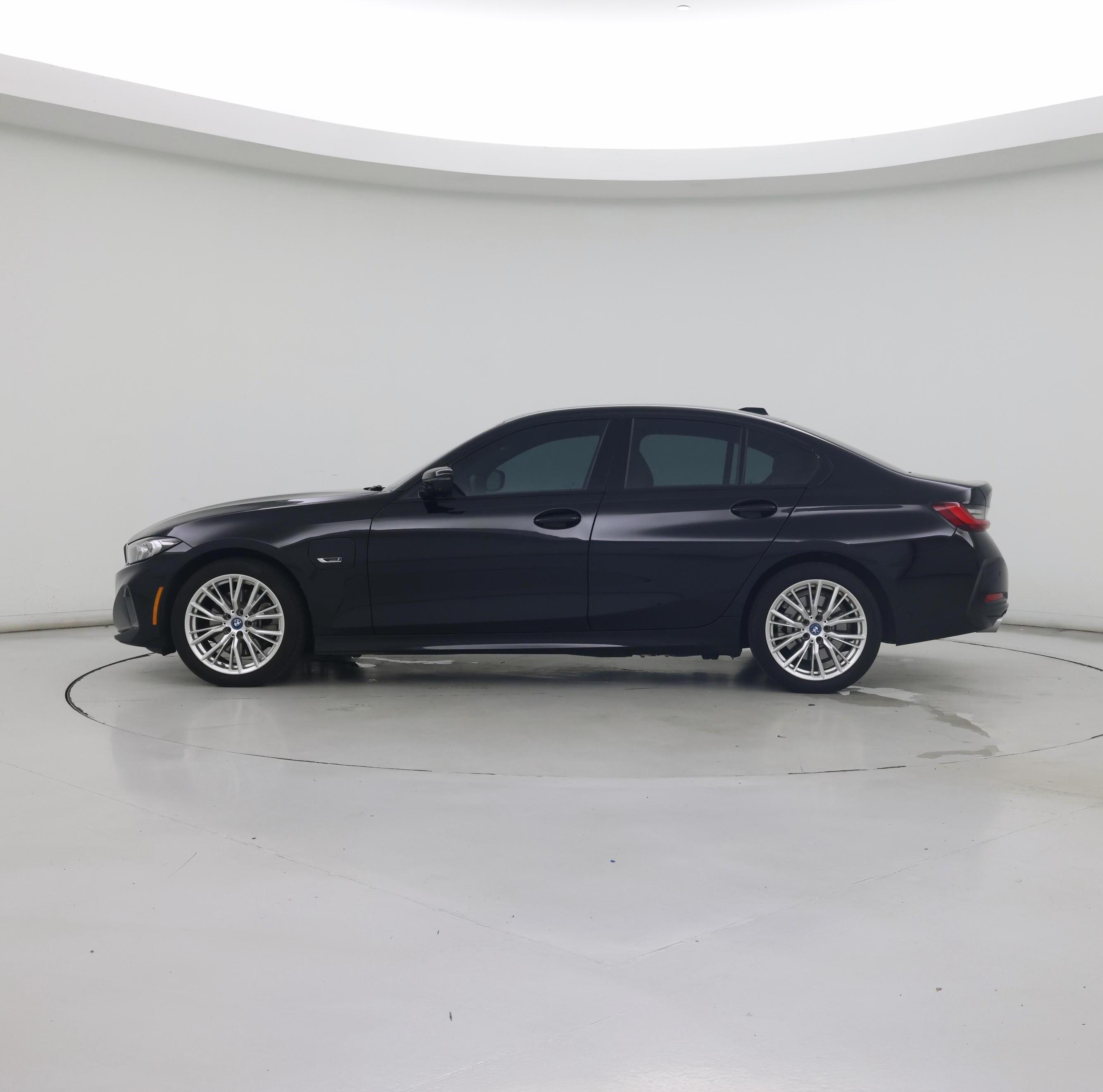 Thumbnail: 2023 BMW 3 Series - 3