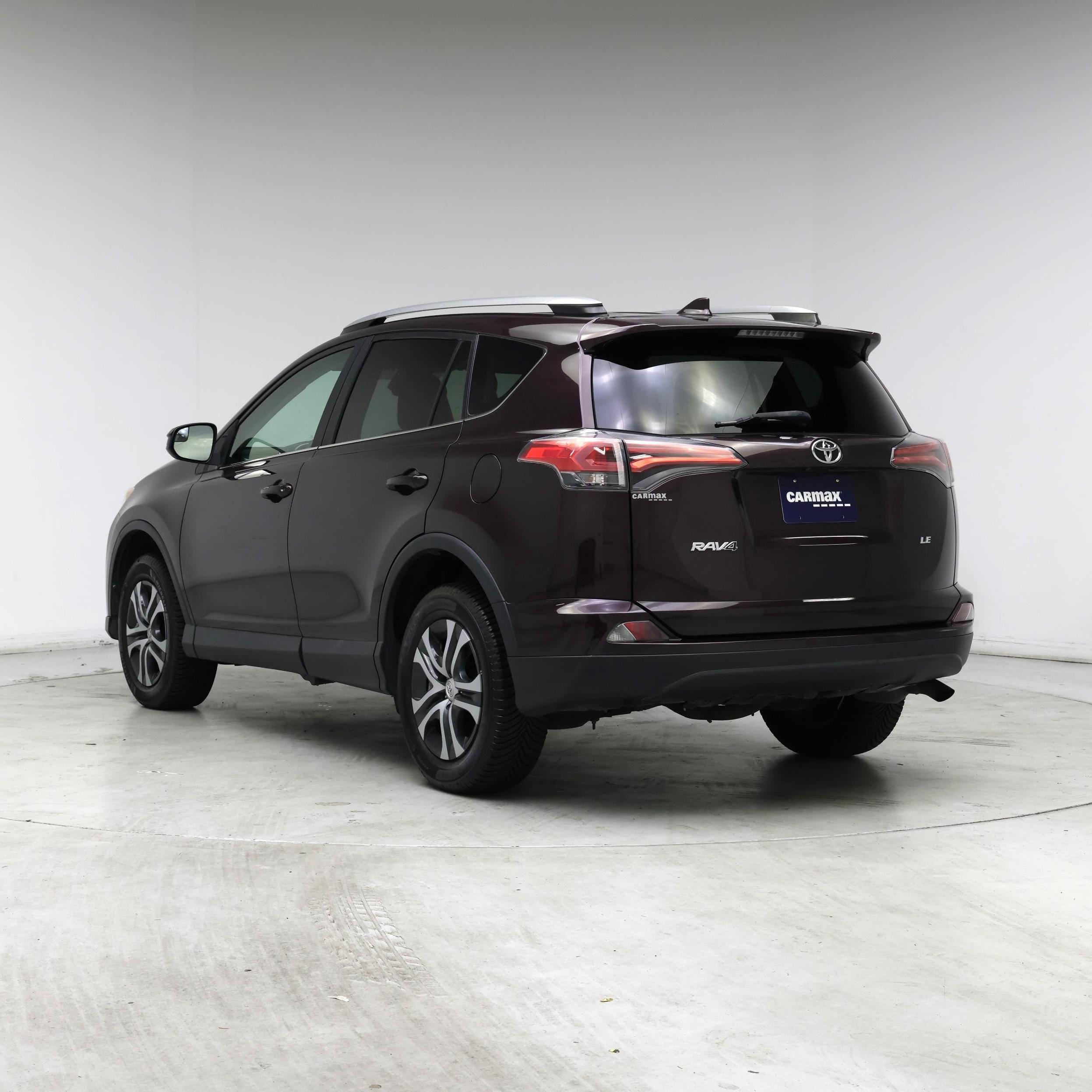 Thumbnail: 2017 Toyota RAV4 - 2