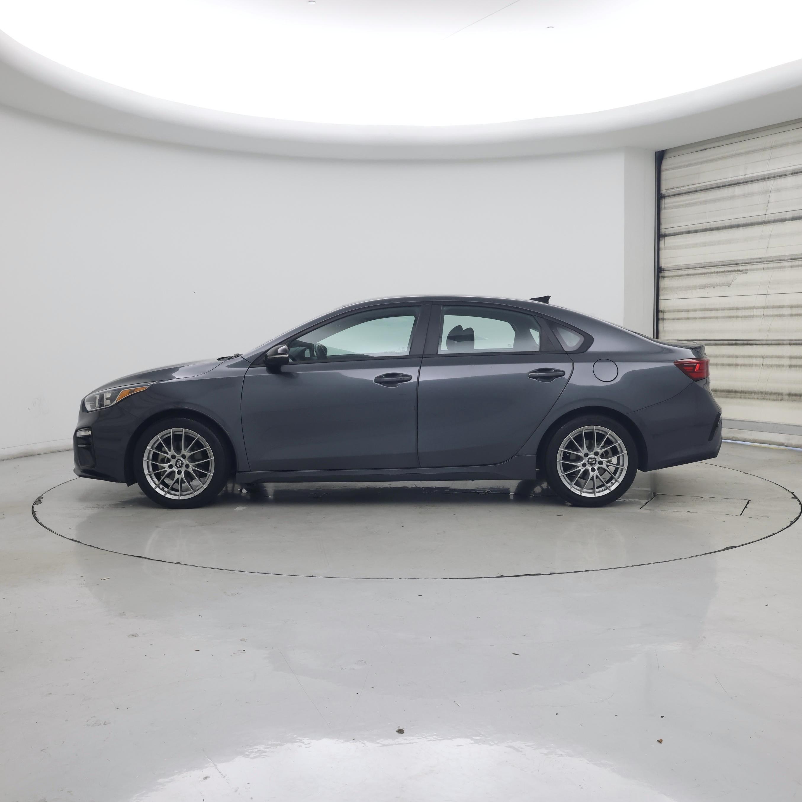 Thumbnail: 2020 Kia Forte - 3