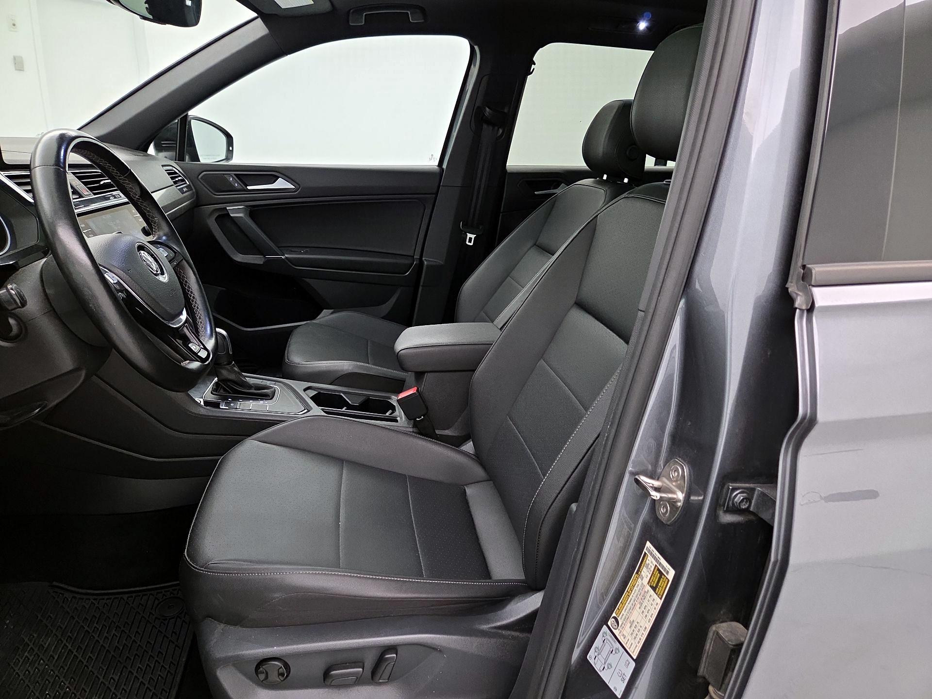 Thumbnail: 2020 Volkswagen Tiguan - 11