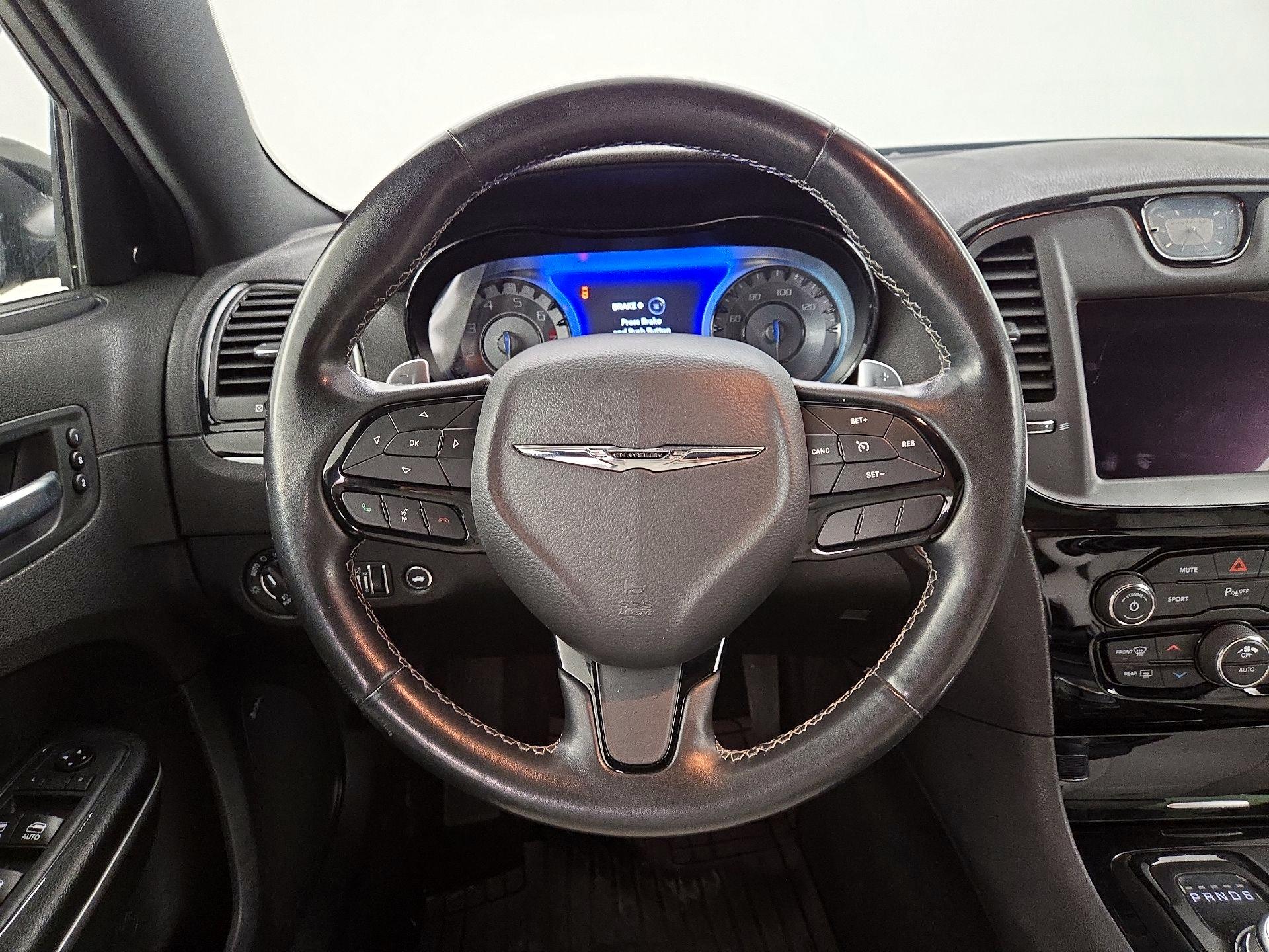 Thumbnail: 2019 Chrysler 300 - 10