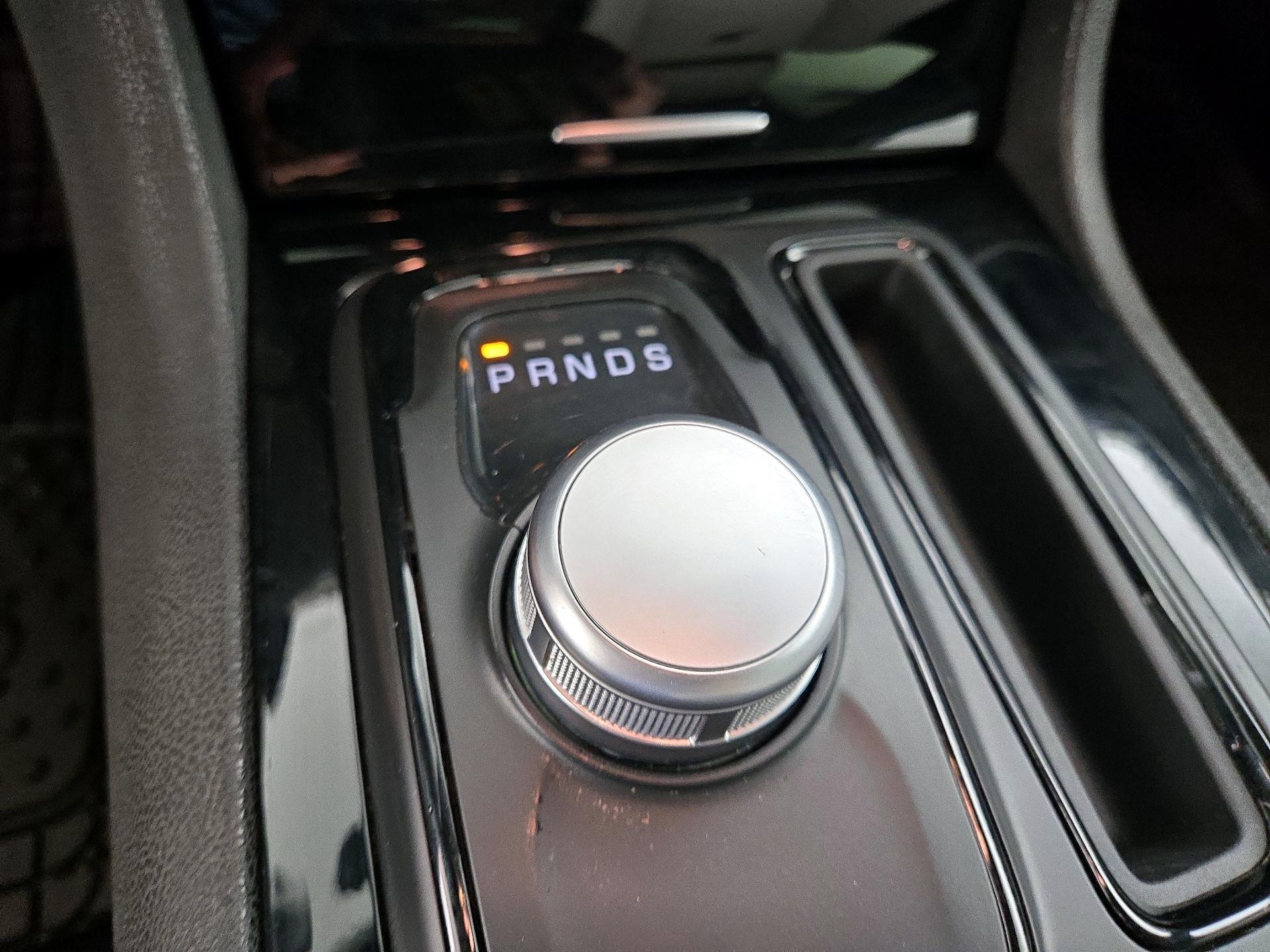Thumbnail: 2019 Chrysler 300 - 18