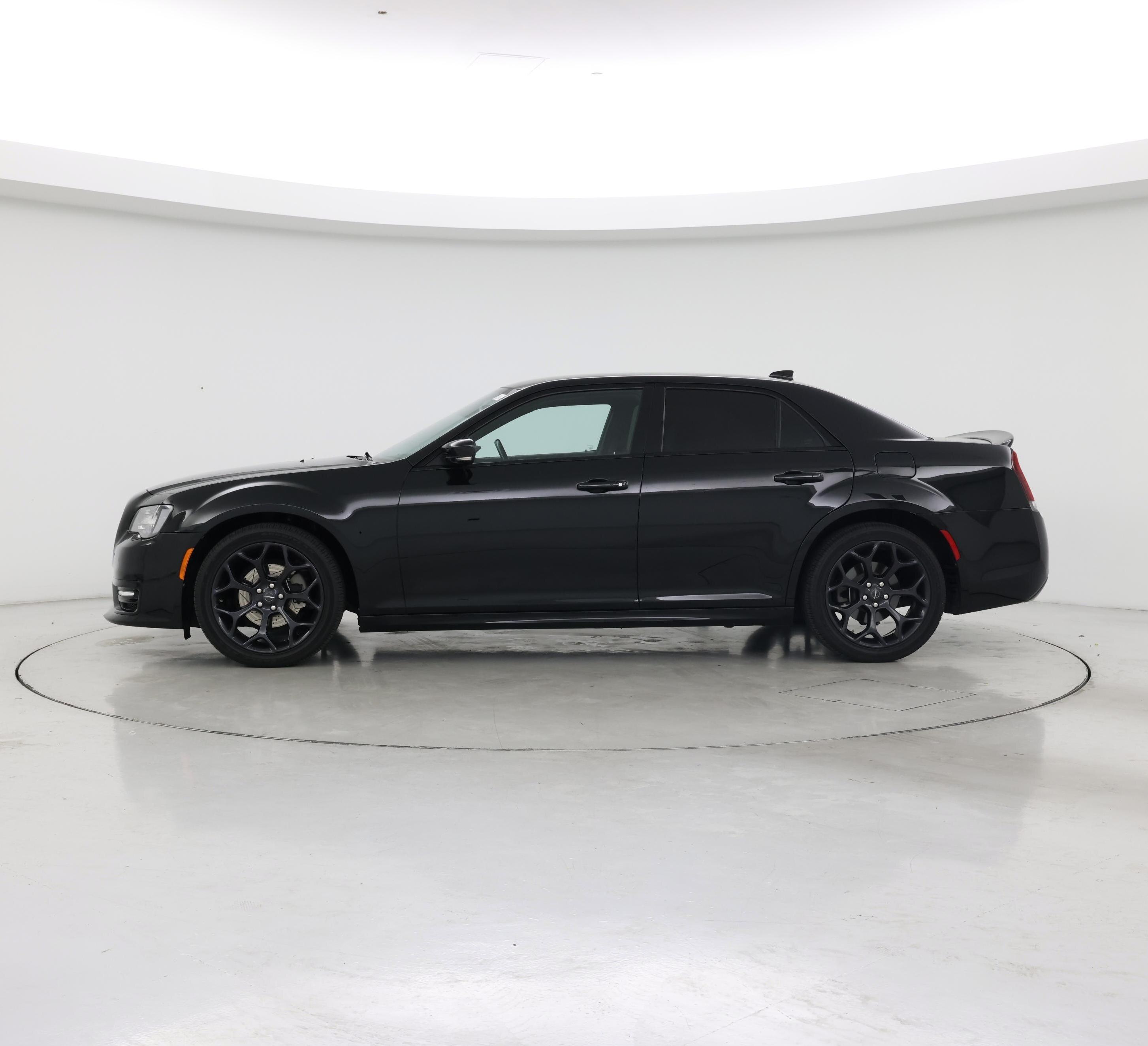 Thumbnail: 2019 Chrysler 300 - 3