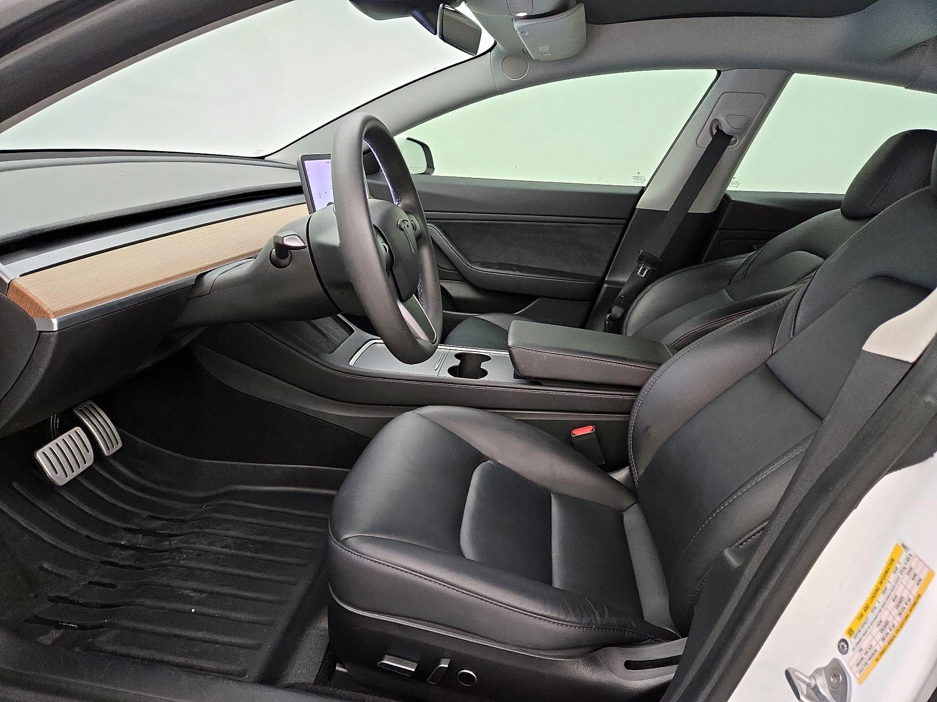 Thumbnail: 2021 Tesla Model 3 - 11