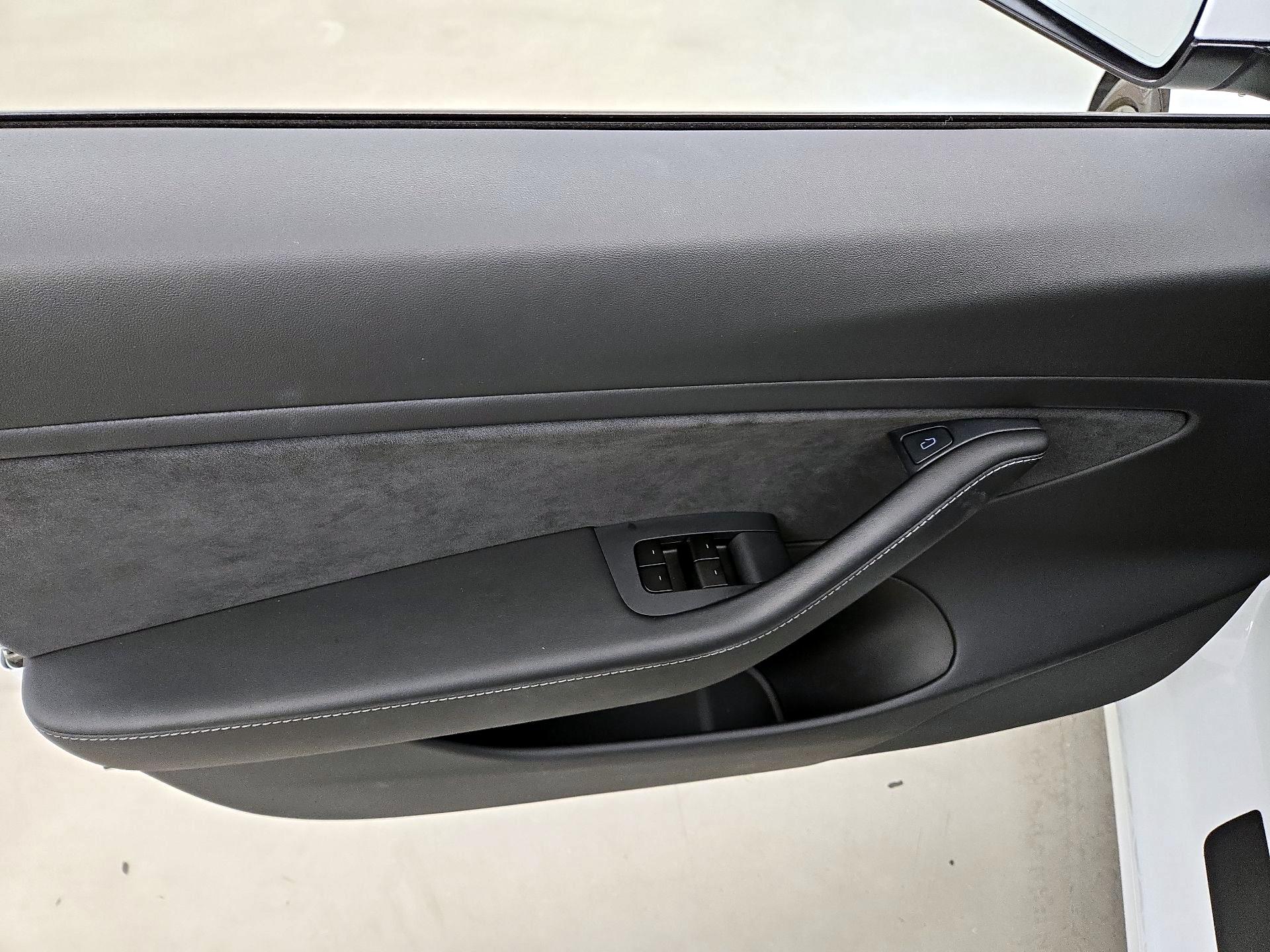 Thumbnail: 2021 Tesla Model 3 - 12
