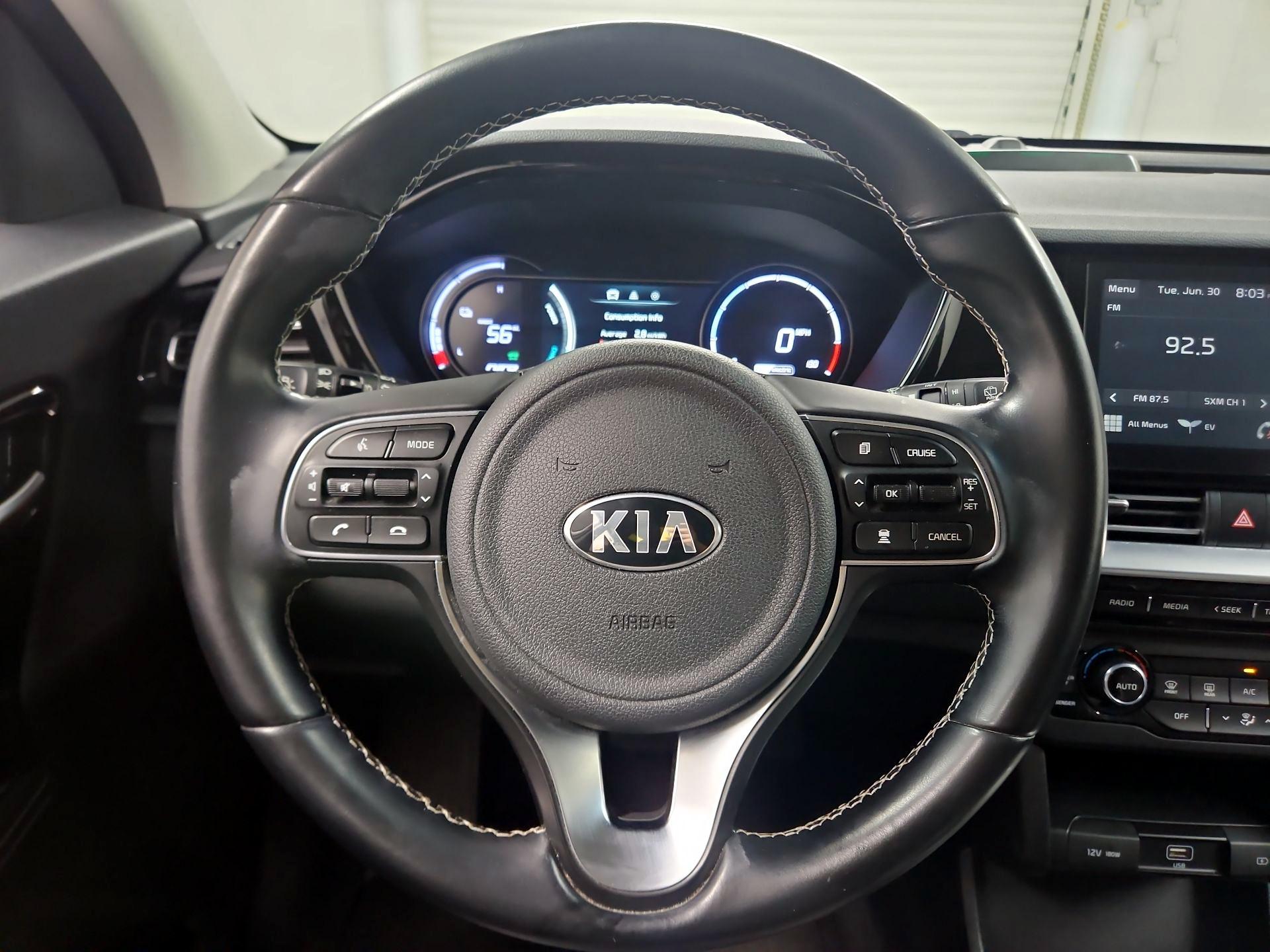 Thumbnail: 2020 Kia Niro - 10