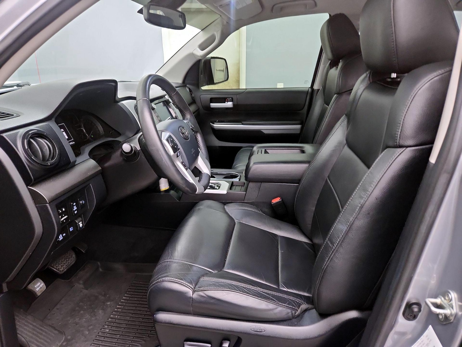 2020 Toyota Tundra SR5 - Photo 12
