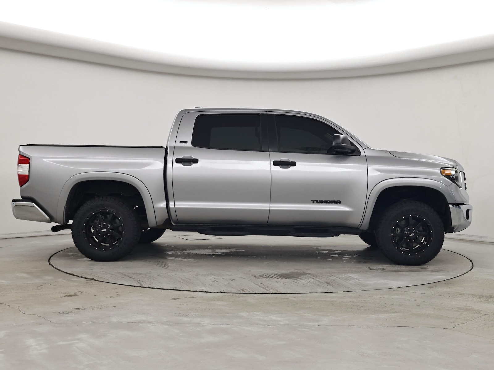 2020 Toyota Tundra SR5 - Photo 8