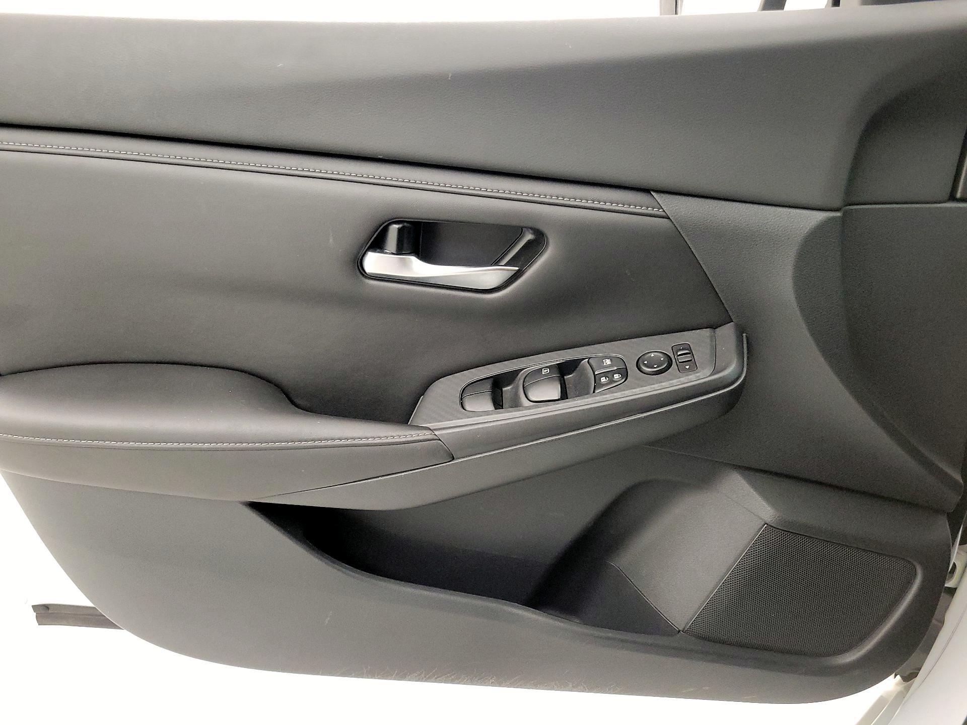 Thumbnail: 2021 Nissan Sentra - 12