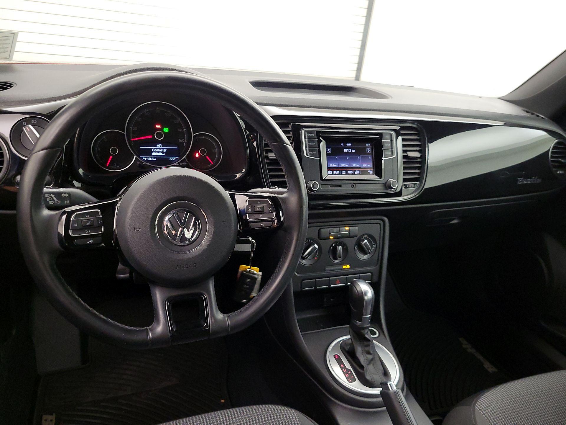 Thumbnail: 2018 Volkswagen Beetle - 9