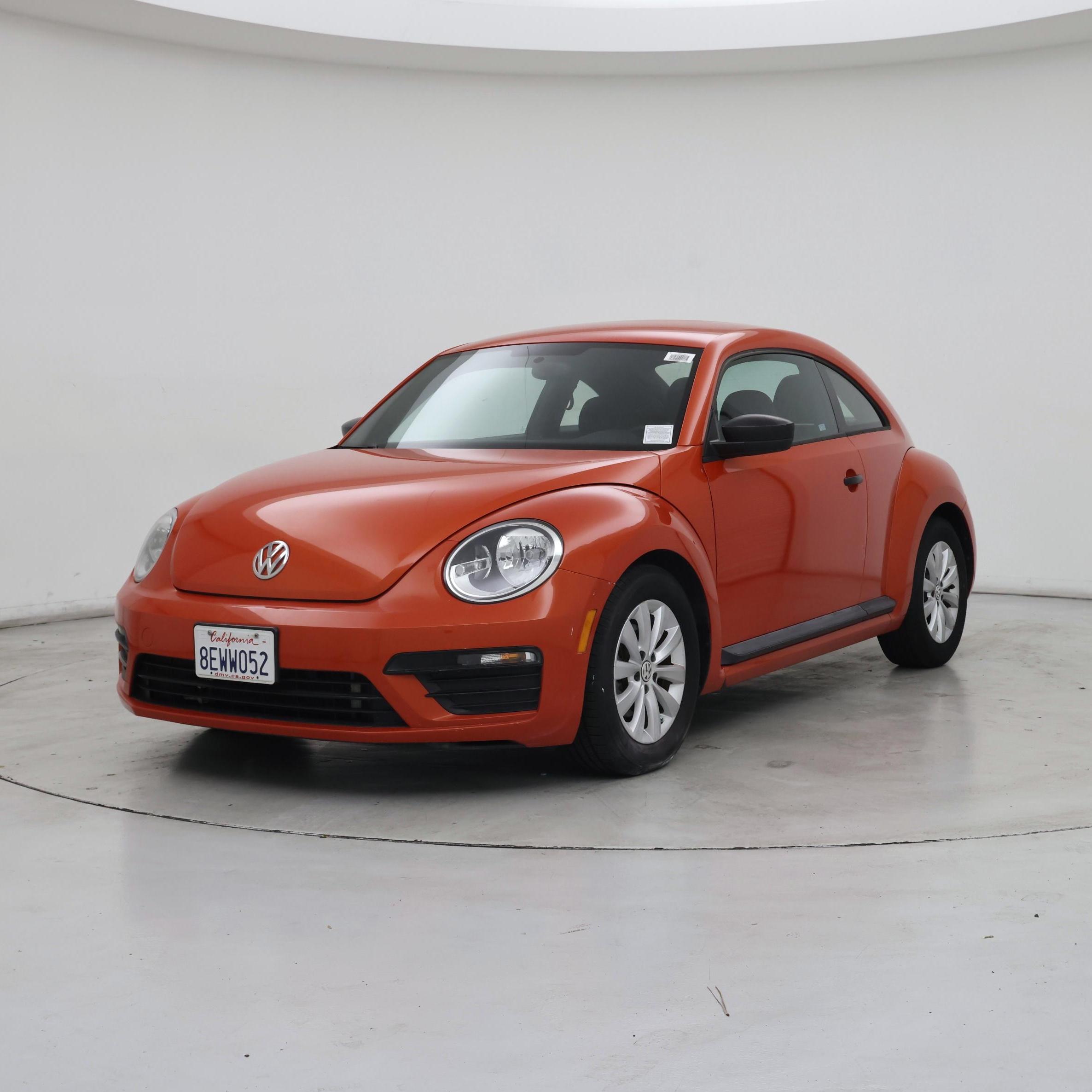 Thumbnail: 2018 Volkswagen Beetle - 4