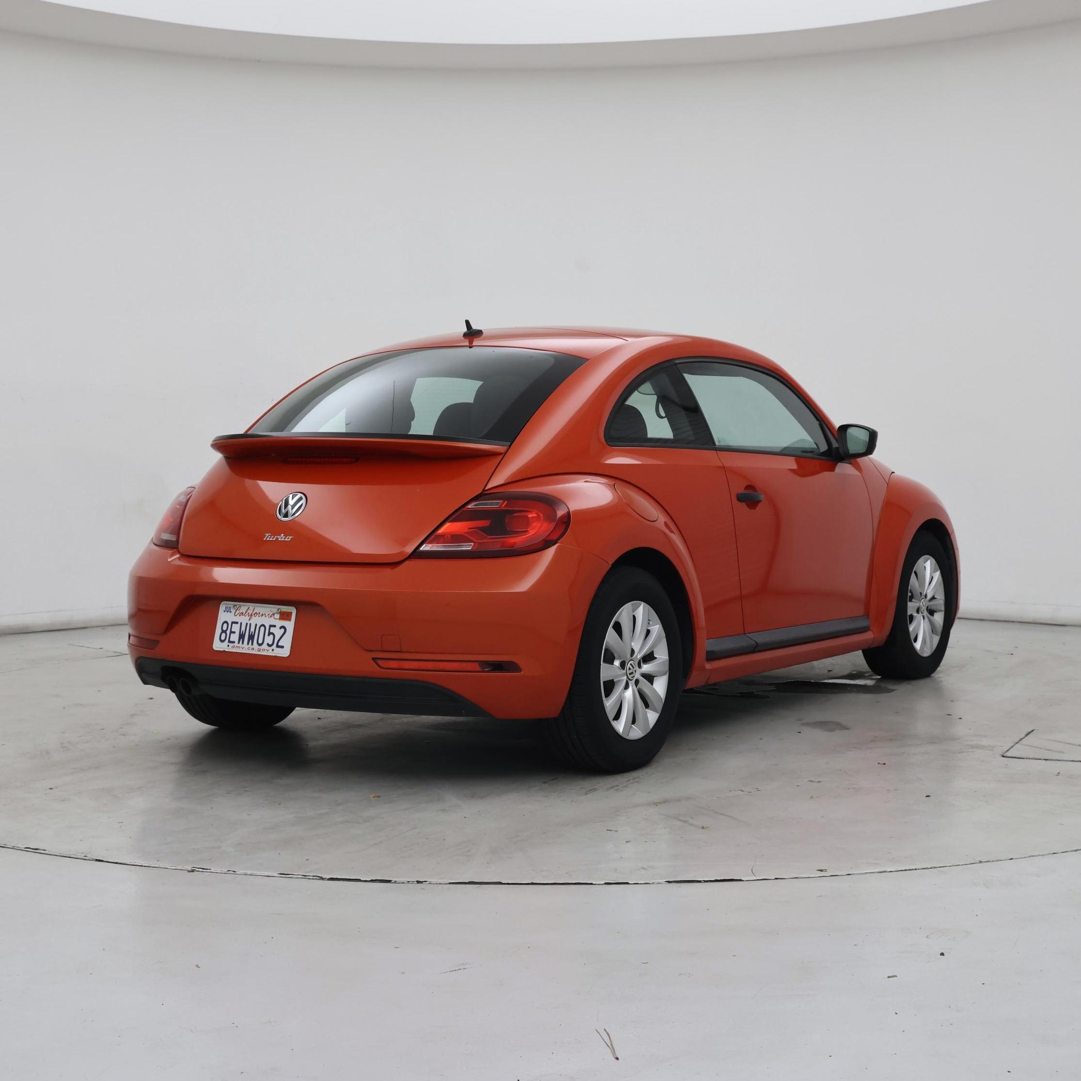 Thumbnail: 2018 Volkswagen Beetle - 8