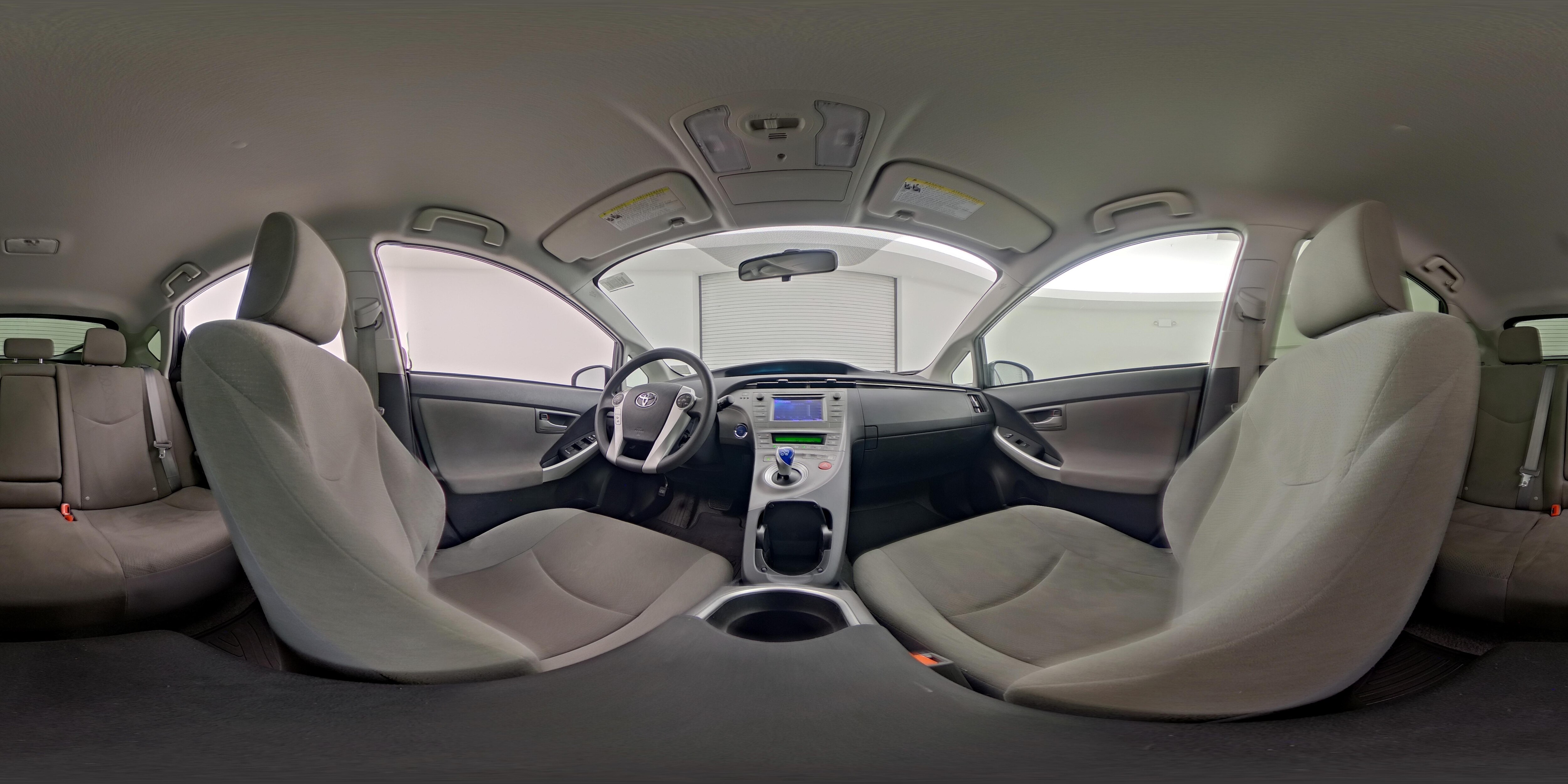 2015 Toyota Prius 24