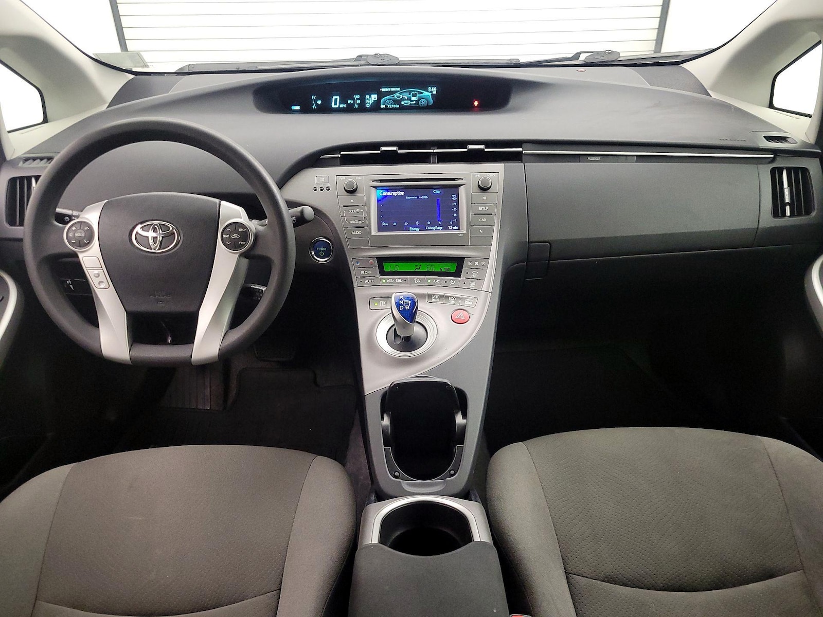 2015 Toyota Prius 10