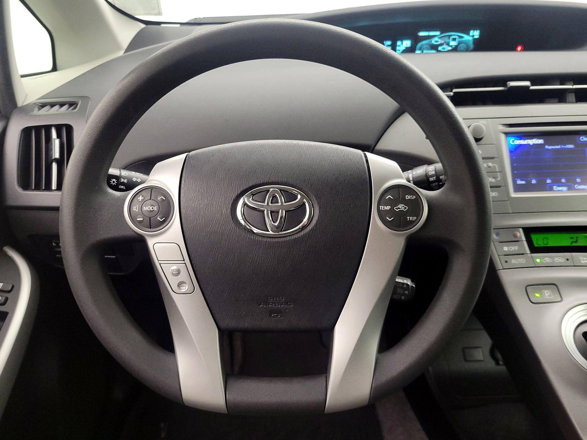 Thumbnail: 2015 Toyota Prius - 10