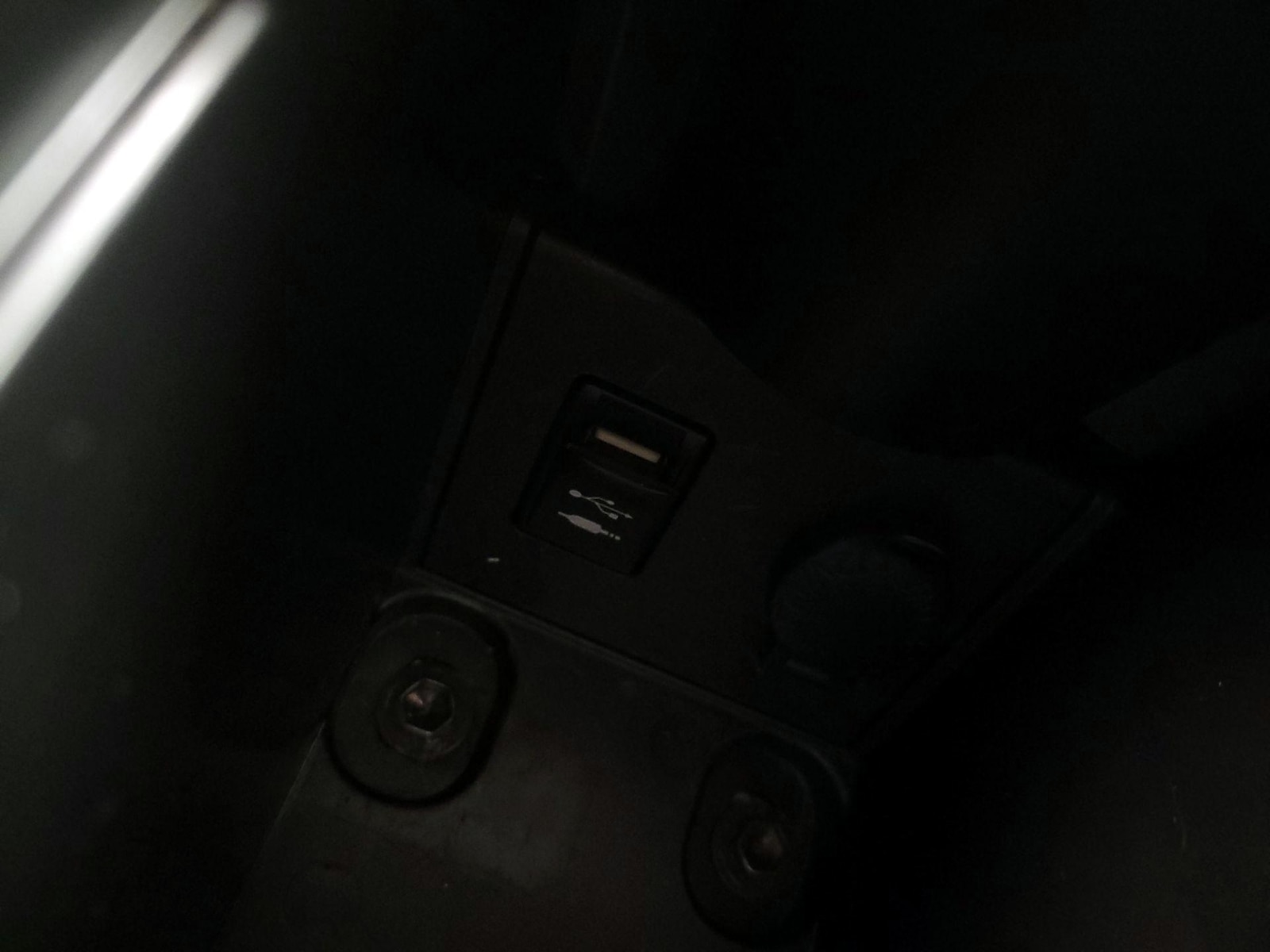 2015 Toyota Prius 19