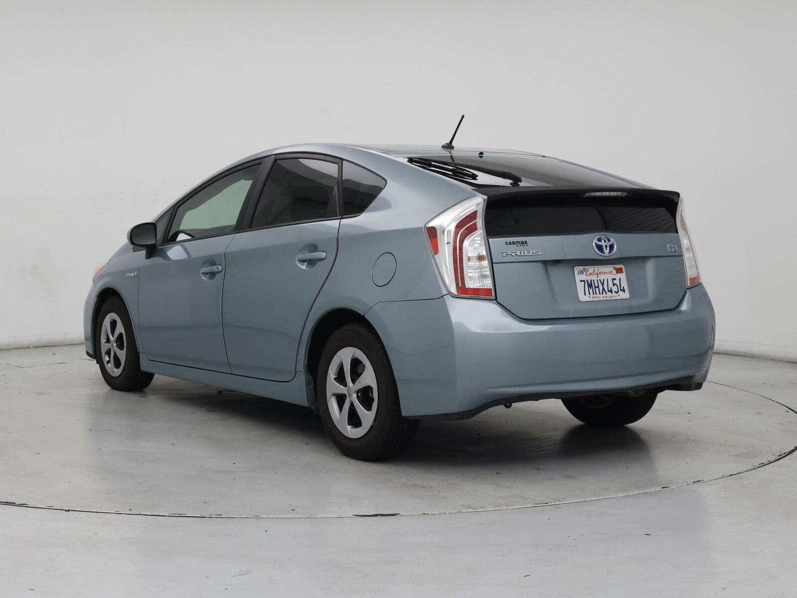 2015 Toyota Prius 3