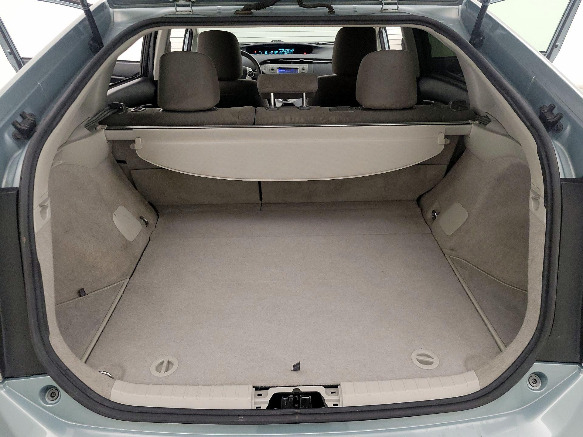 Thumbnail: 2015 Toyota Prius - 20