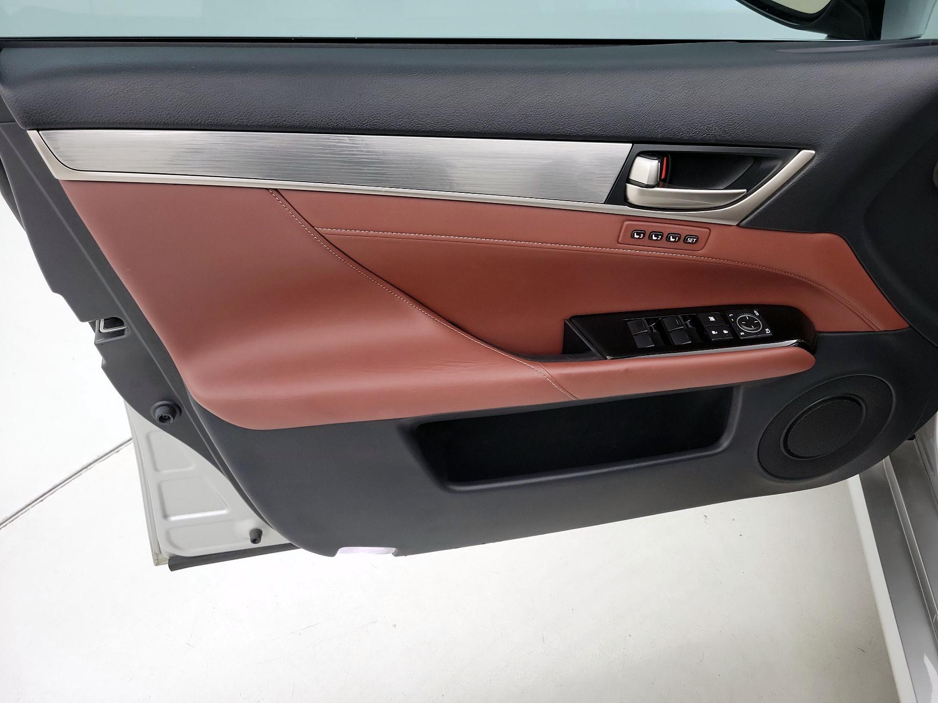 Thumbnail: 2015 Lexus GS - 12