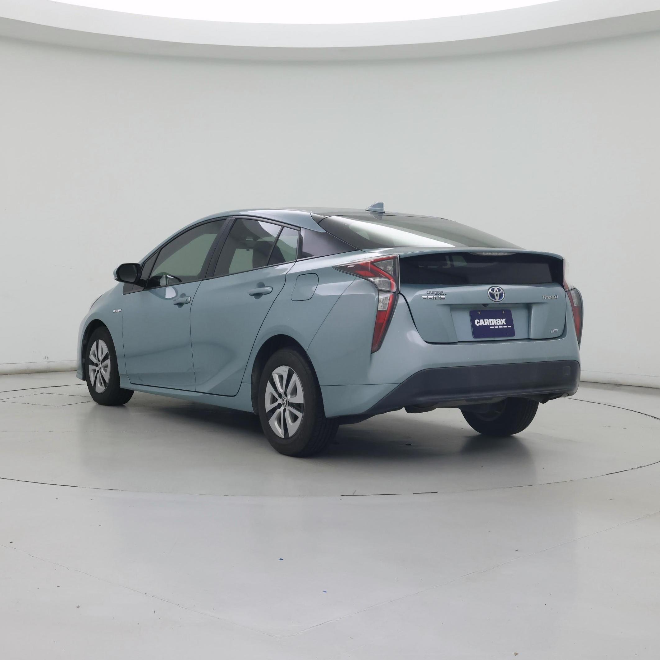 Thumbnail: 2016 Toyota Prius - 2