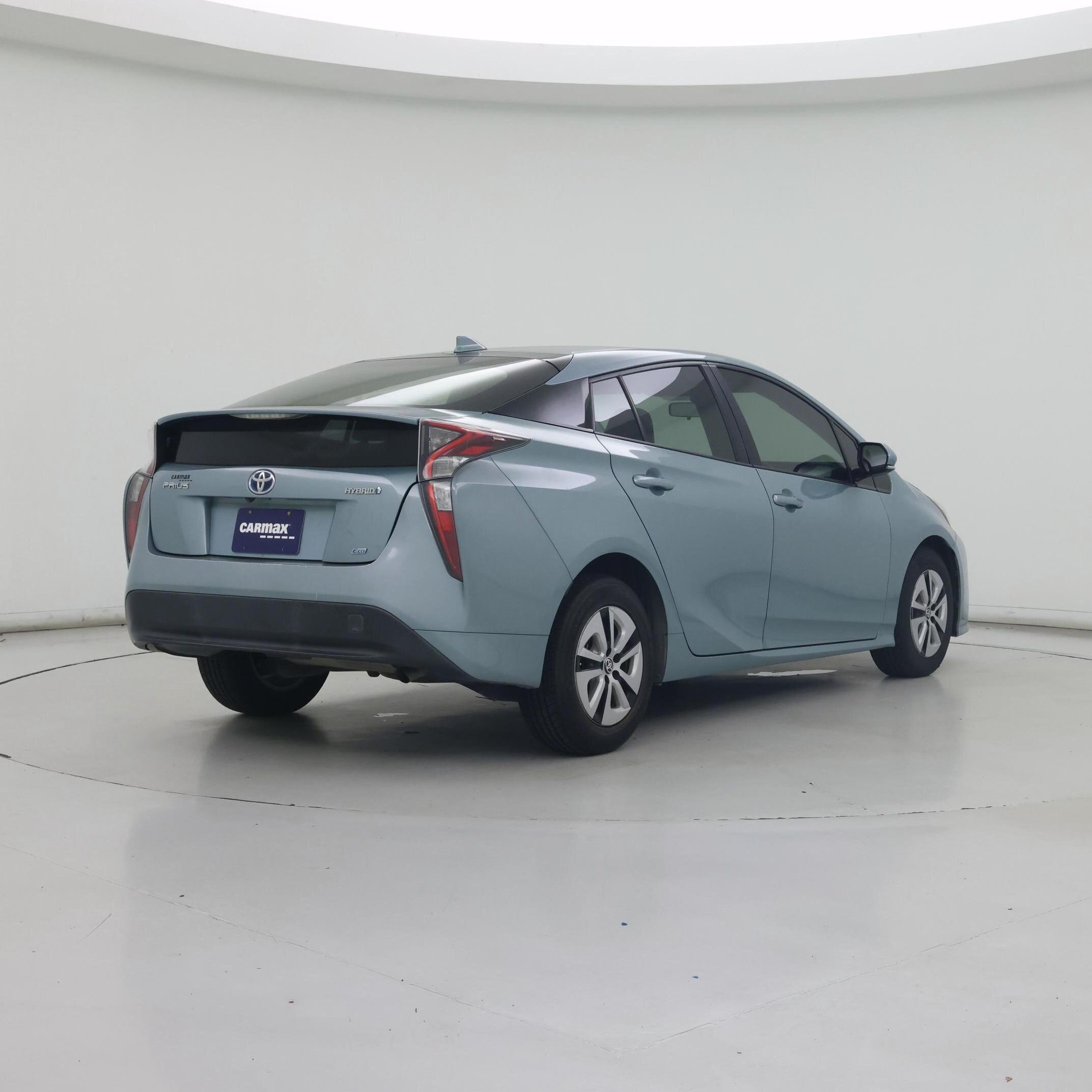 Thumbnail: 2016 Toyota Prius - 8
