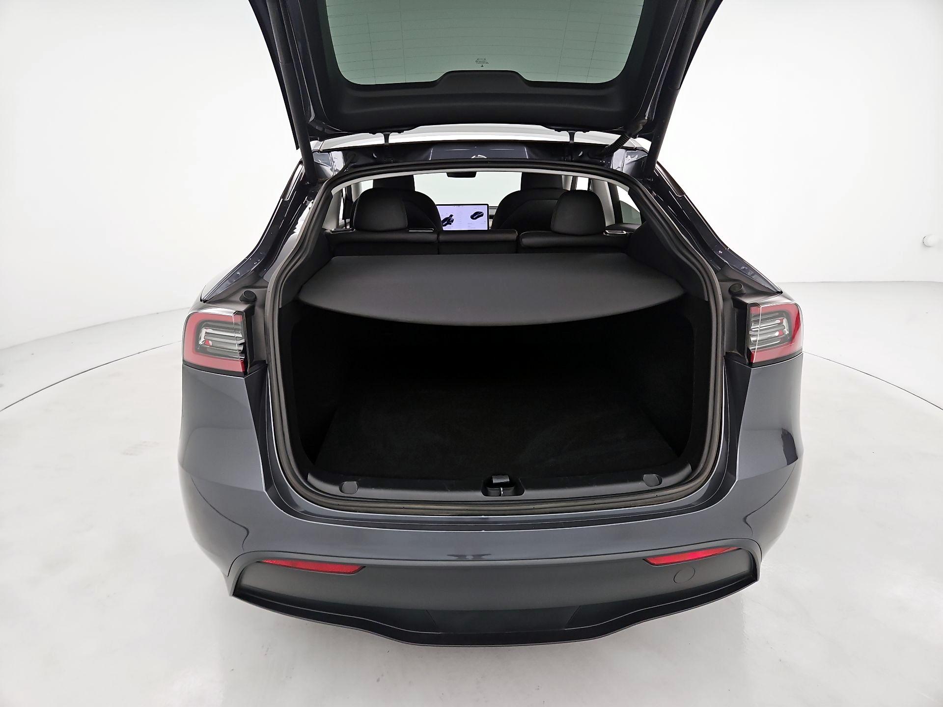 Thumbnail: 2023 Tesla Model Y - 20