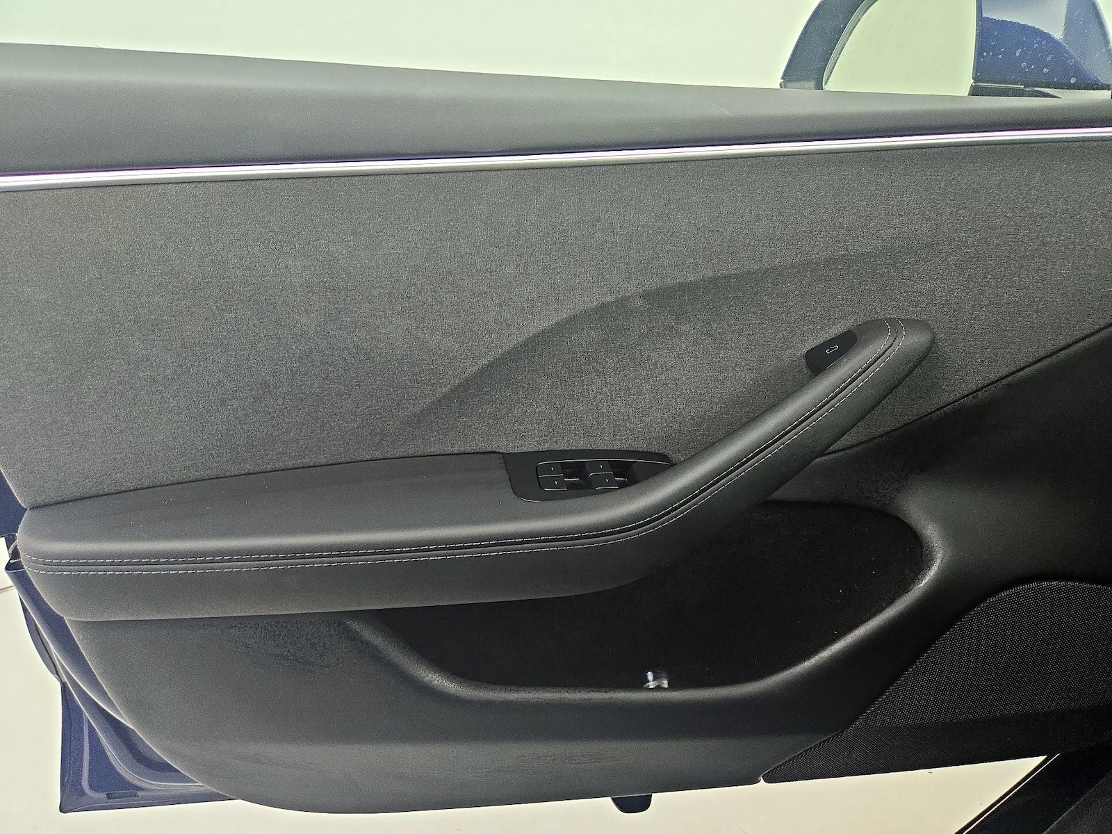 2025 Tesla Model 3 Long Range - Photo 13