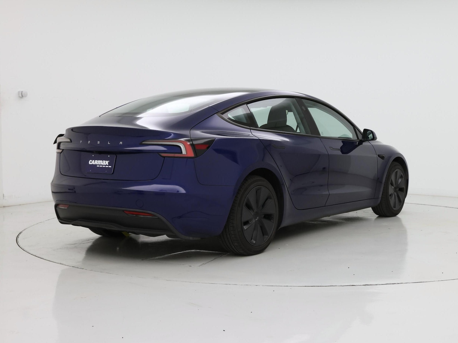 2025 Tesla Model 3 Long Range - Photo 9