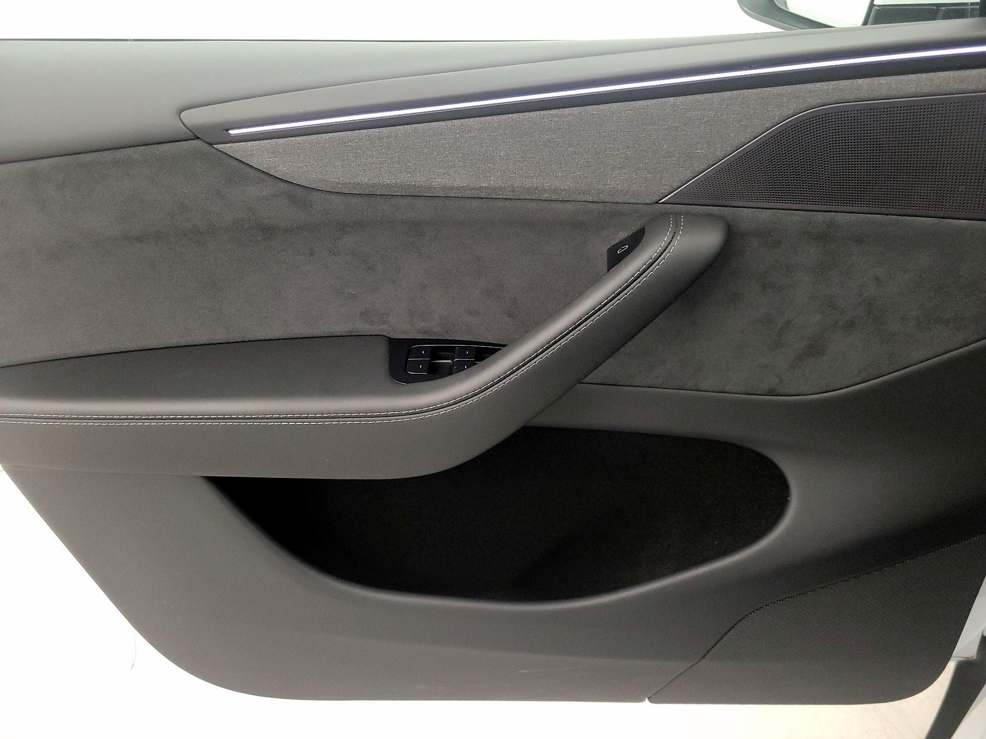 Thumbnail: 2026 Tesla Model Y - 12