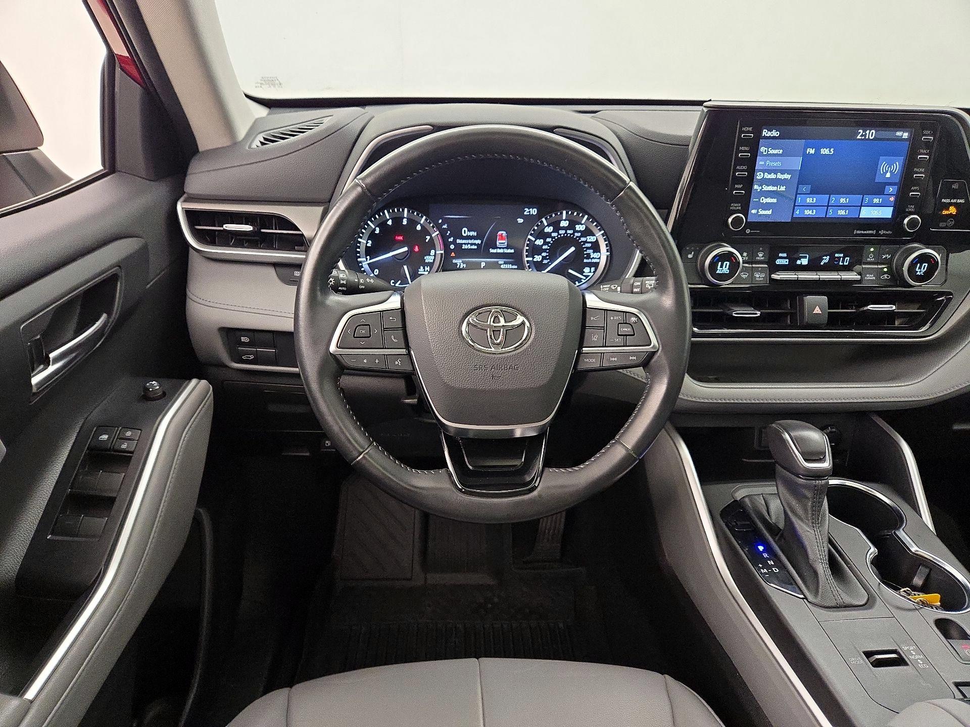 Thumbnail: 2021 Toyota Highlander - 10