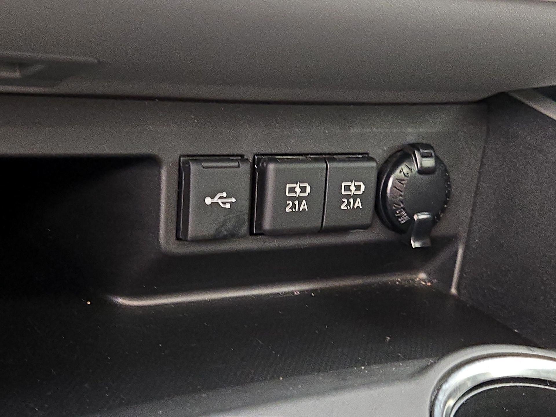 Thumbnail: 2021 Toyota Highlander - 18