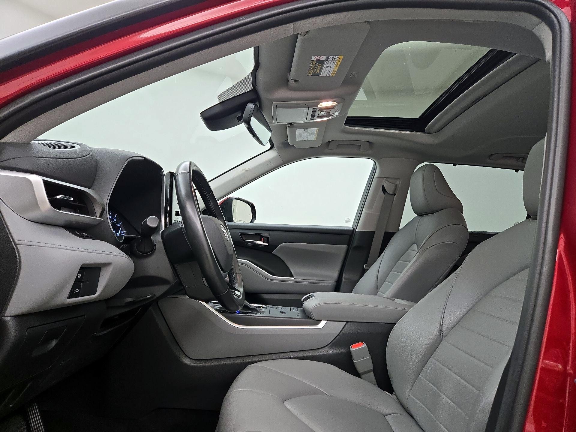 Thumbnail: 2021 Toyota Highlander - 19