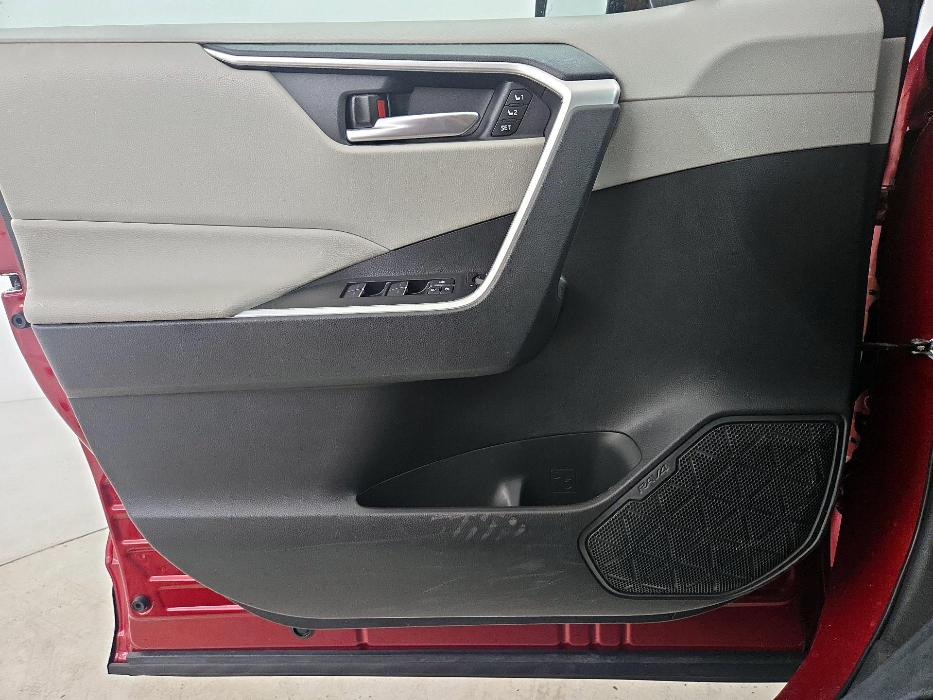 Thumbnail: 2023 Toyota RAV4 - 12