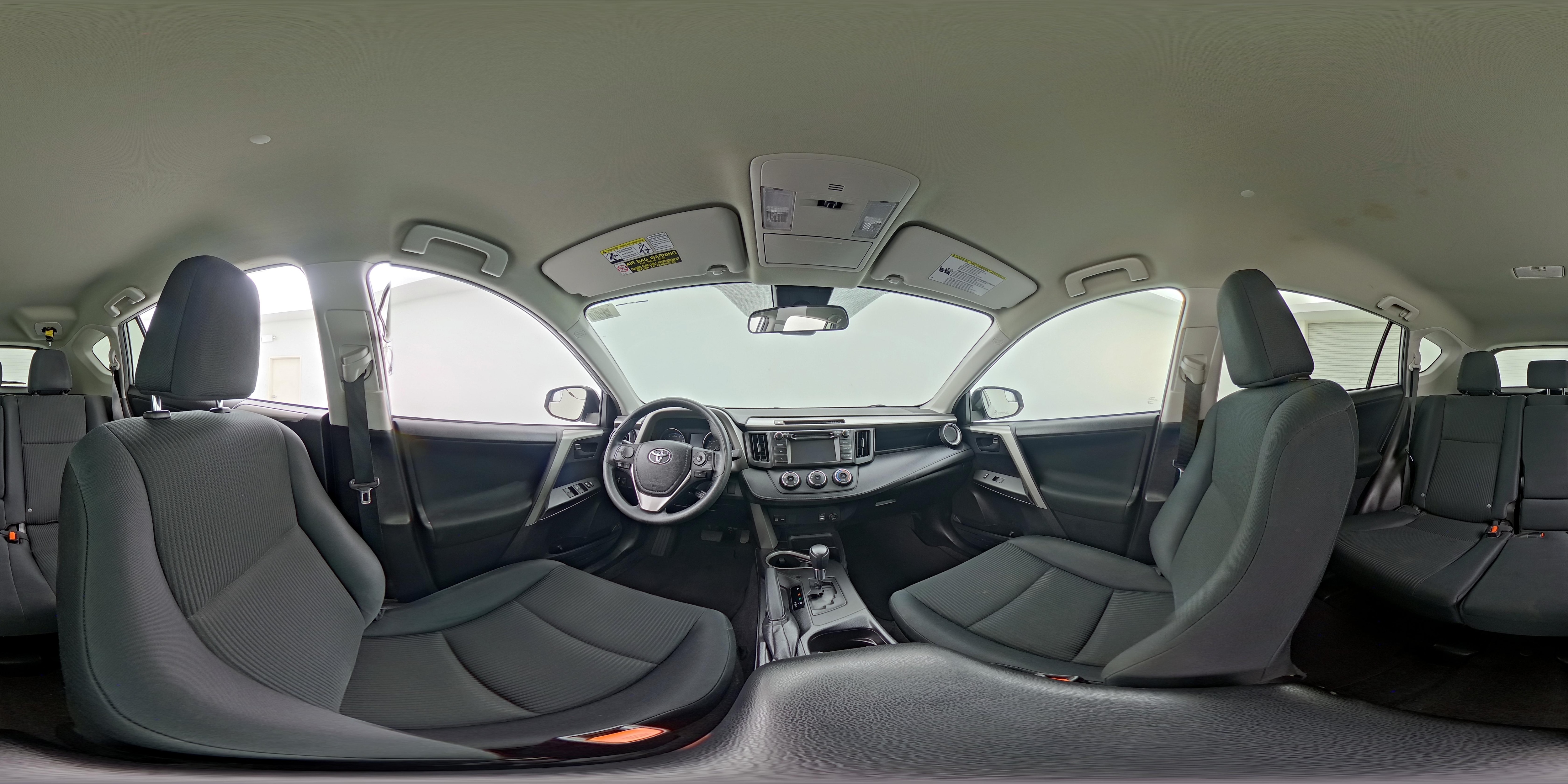 2017 Toyota RAV4 LE - Photo 26